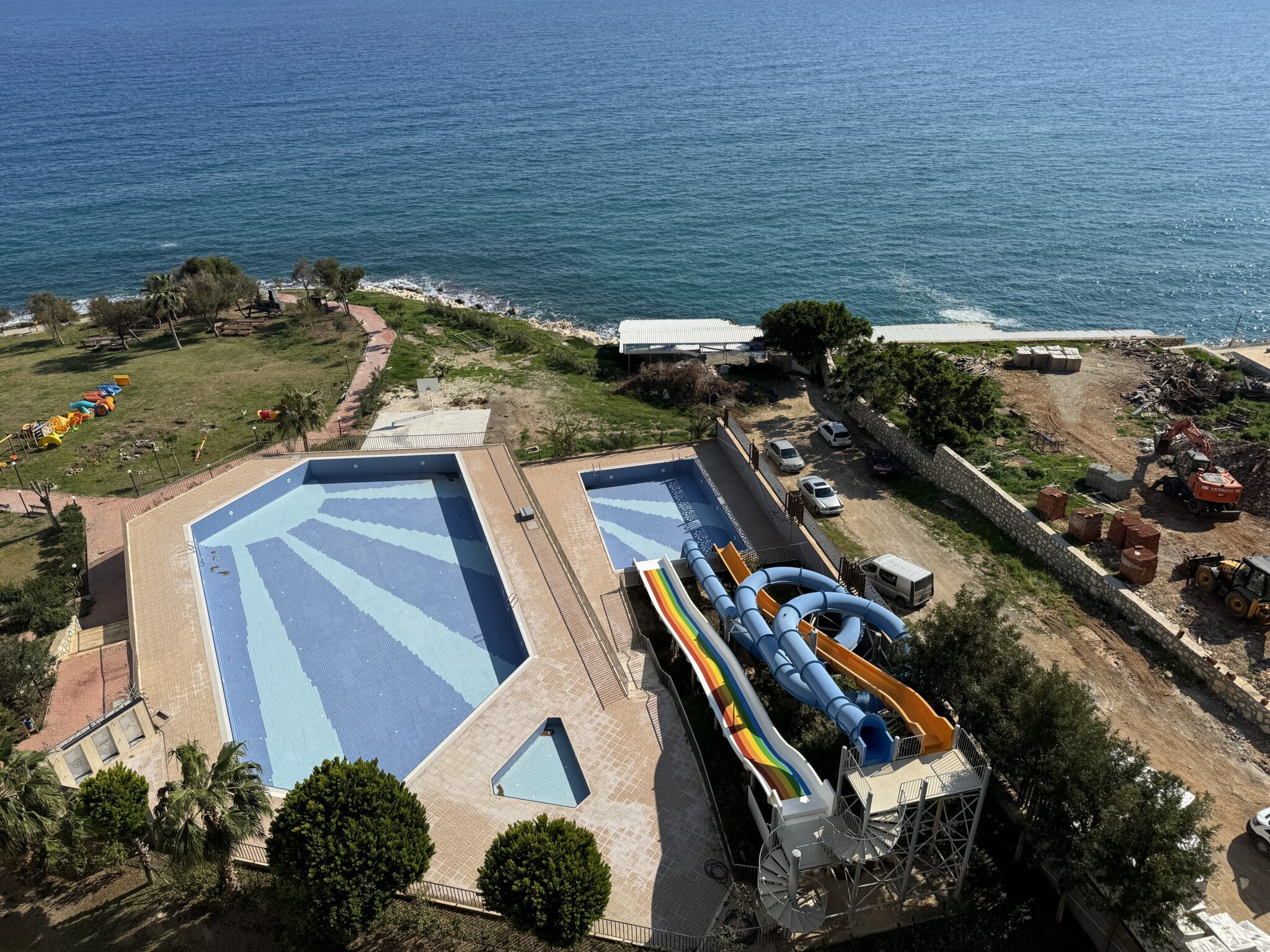 Mersin Erdemli Ayaş Sungate Satılık Denize sıfır 2+1 Daire