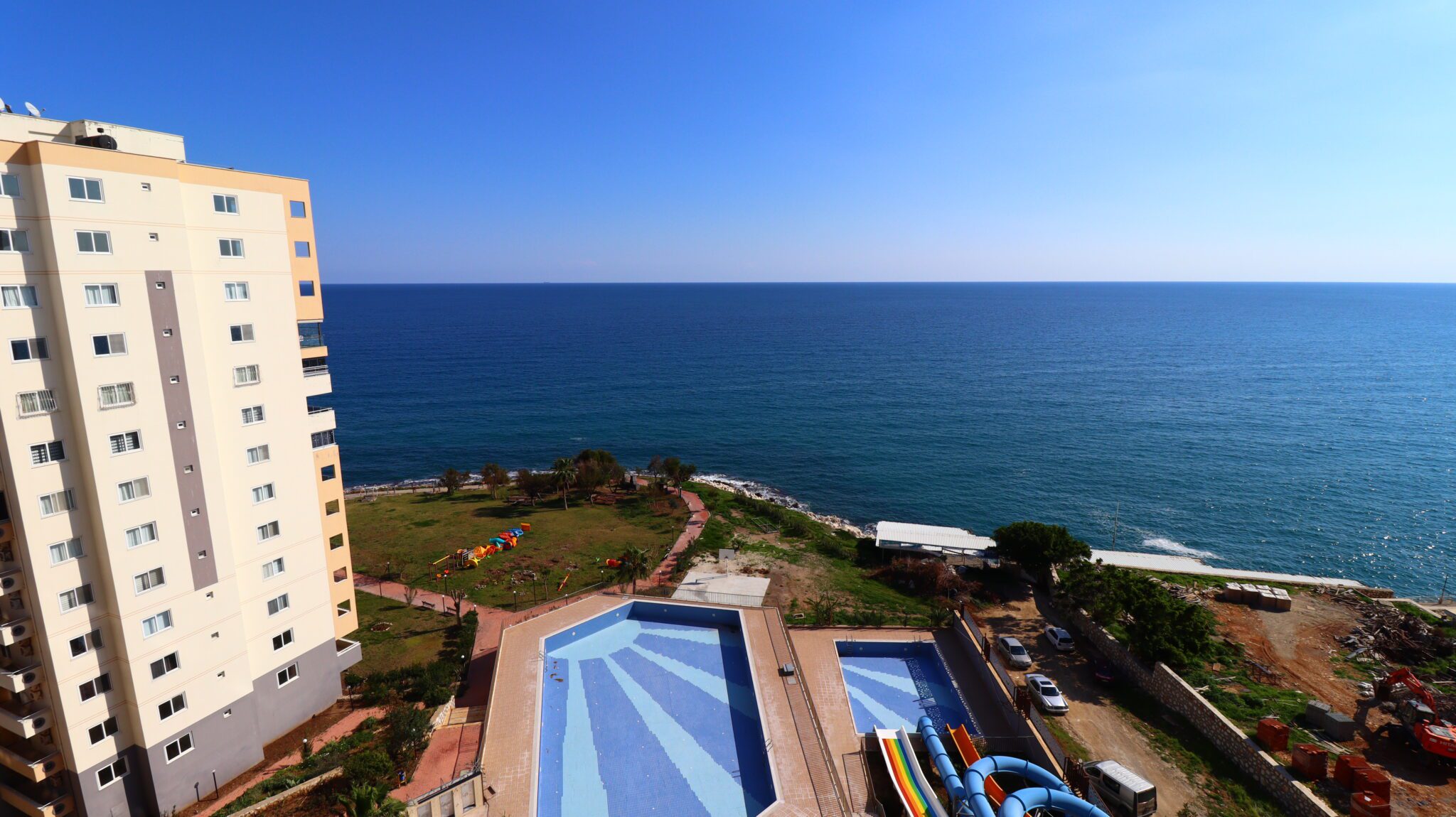 Mersin Erdemli Ayaş Sungate Satılık Denize sıfır 2+1 Daire