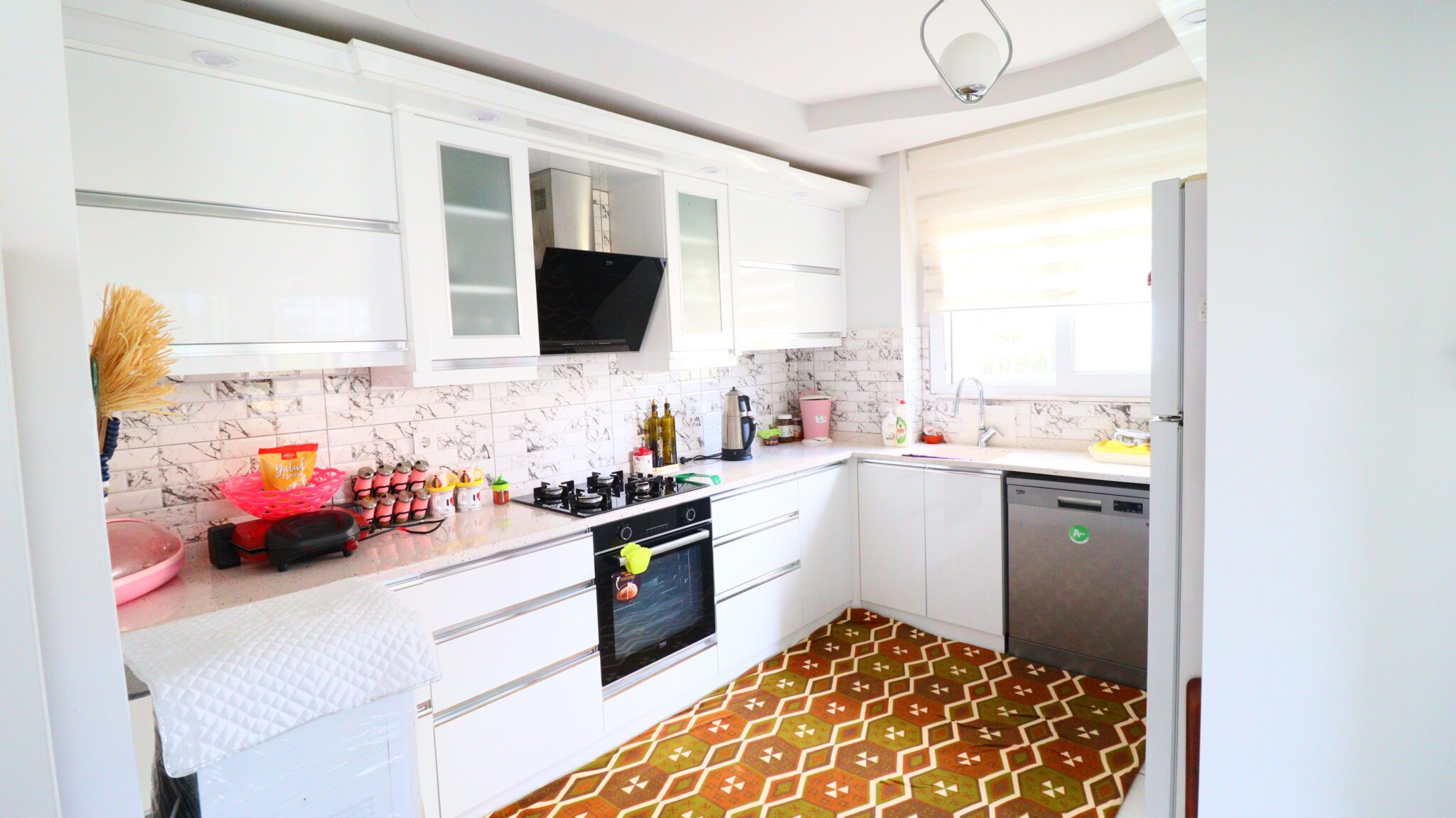 Mersin Erdemli Kargıpınarı Liparis SunLife Sitesi Denize Sıfır Satılık 3+1 Daire