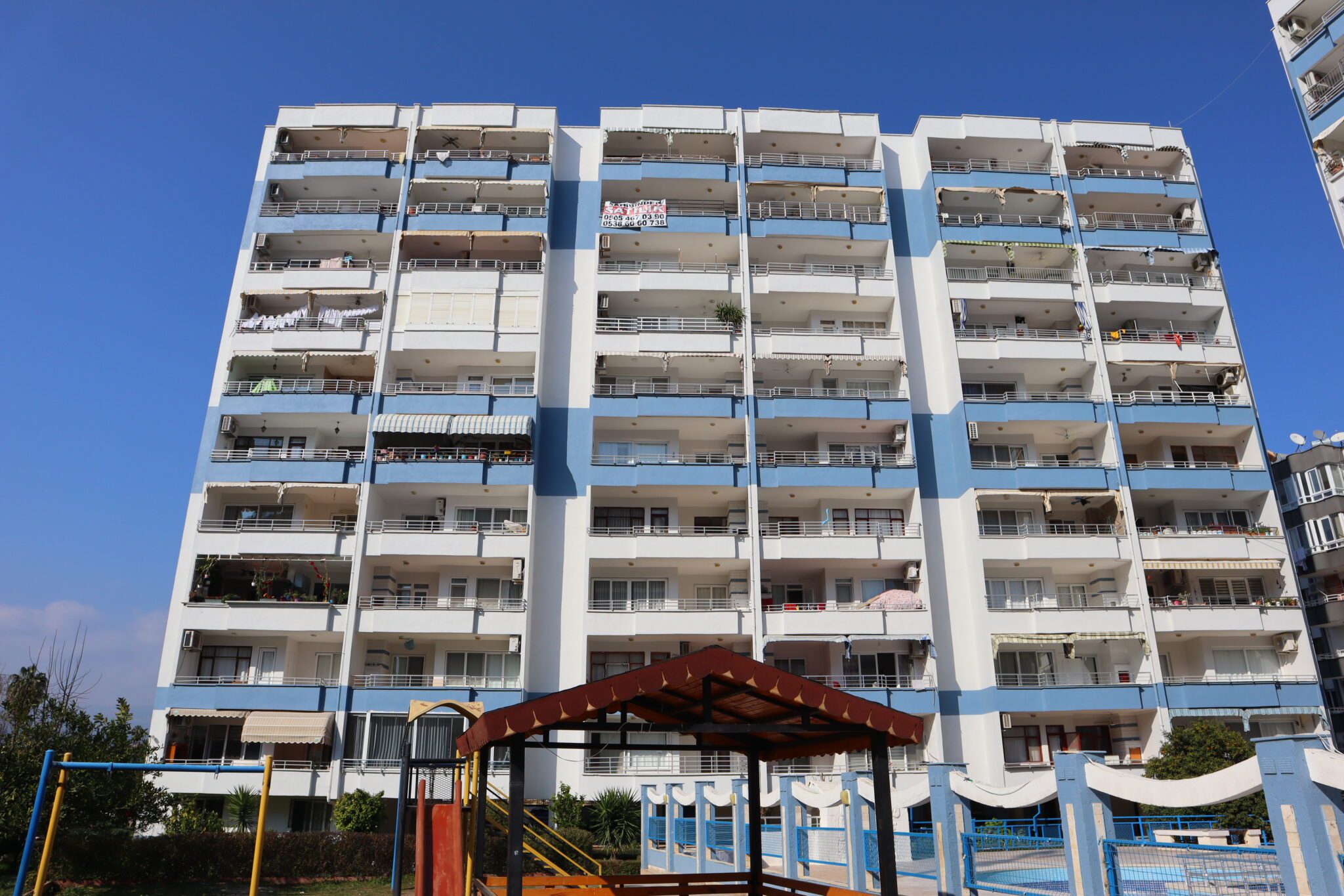 Mersin Erdemli Tömük Akın Sitesi 2+1 Wohnung zu verkaufen