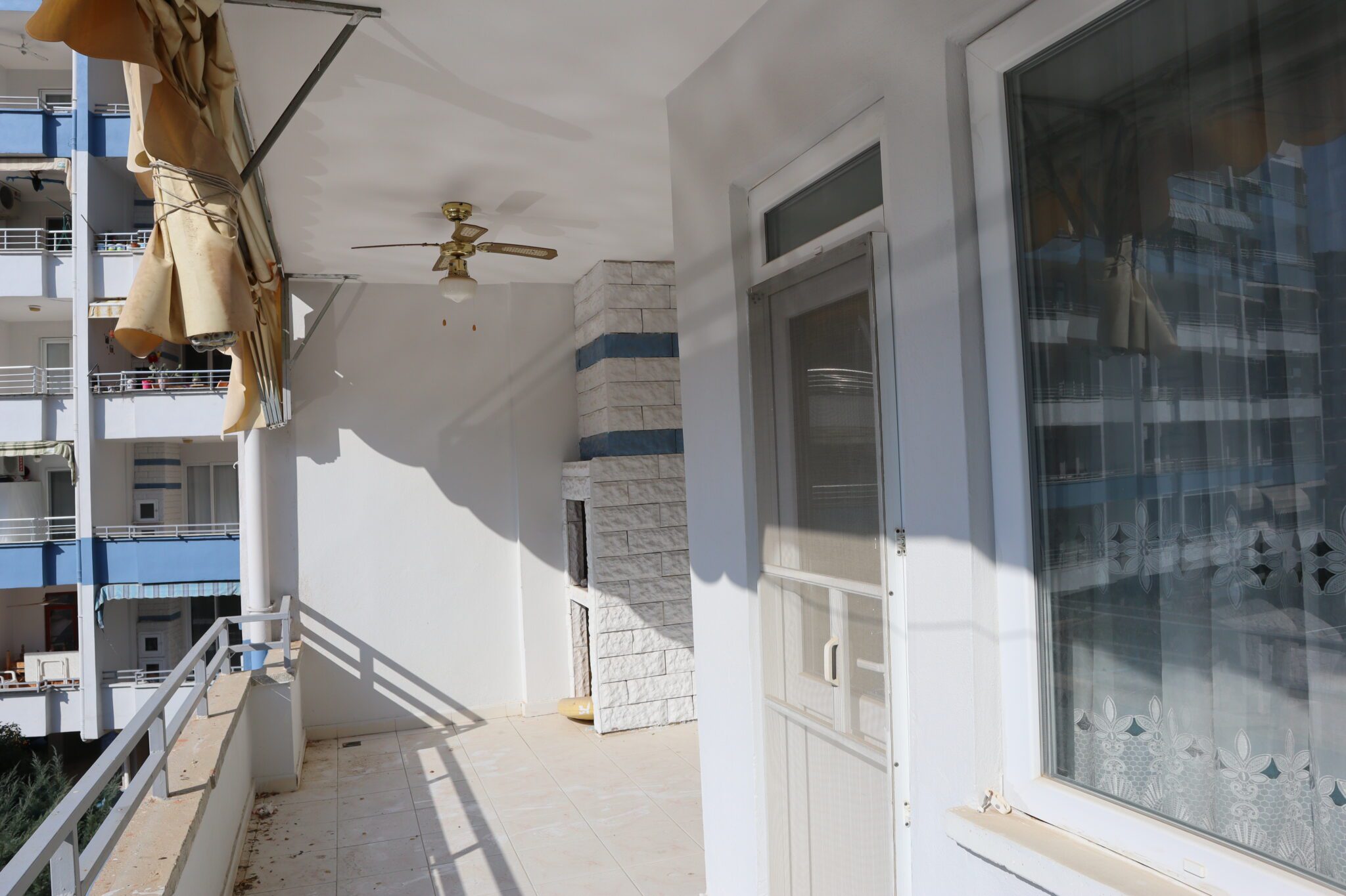 Mersin Erdemli Tömük Akın Sitesi 2+1 Wohnung zu verkaufen