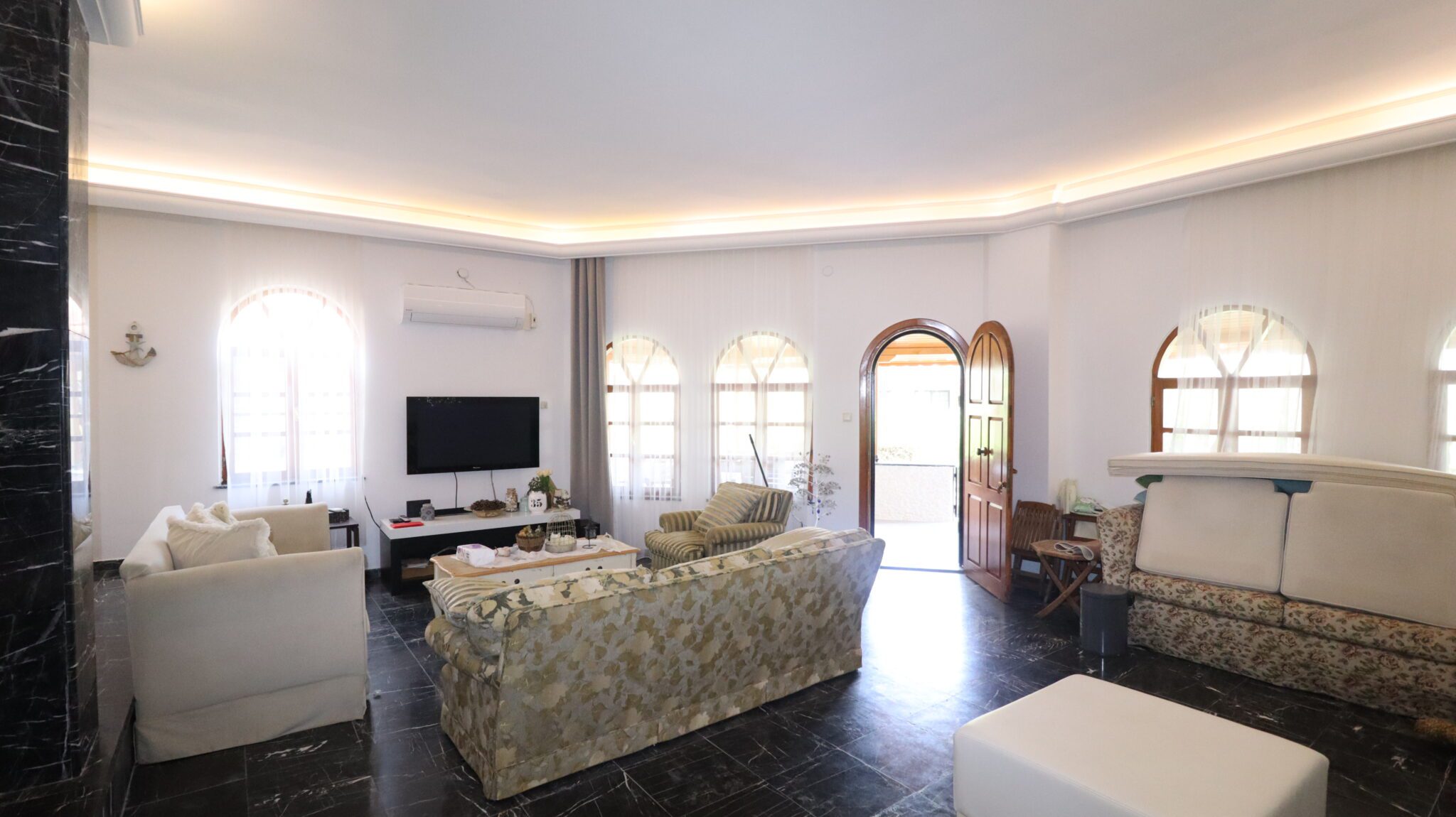 Mersin Erdemli Kargıpınarı Surf Villa's Triplex villa te koop