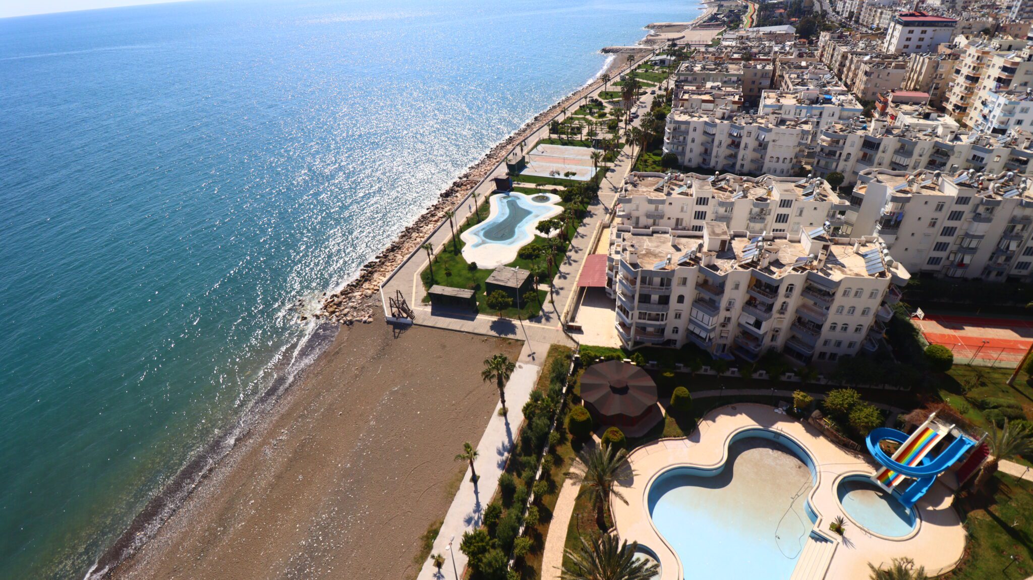 Mersin Erdemli Alatapark Denize Sıfır Satılık Bakımlı 4+1 Daire