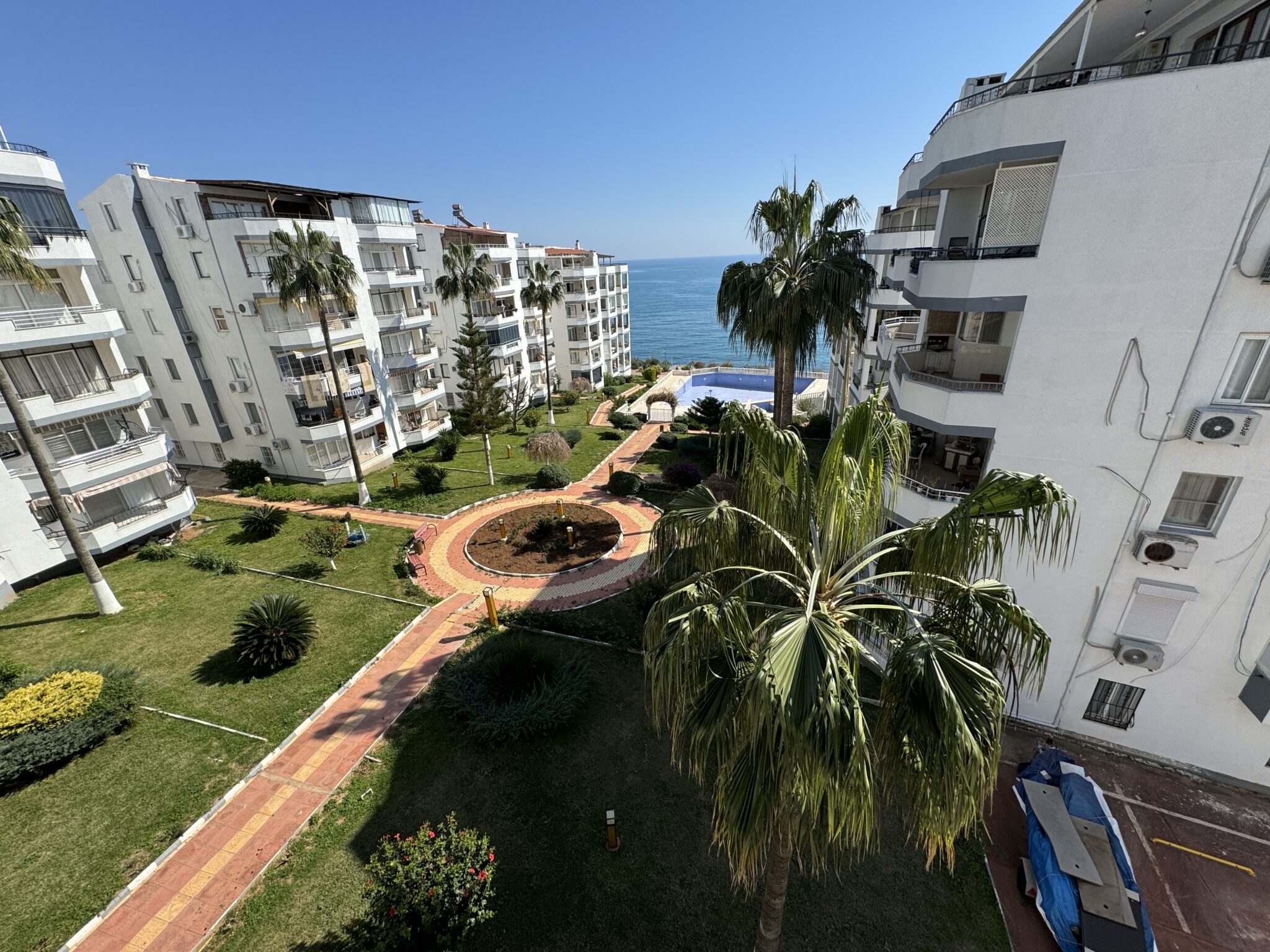 Mersin Erdemli Ayaş Club Alga Sitesi Denize Sıfır Satılık Daire