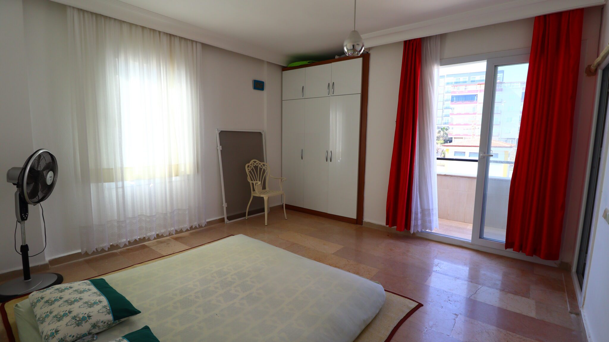 Mersin Erdemli Ayaş Club Alga Sitesi Denize Sıfır Satılık Daire