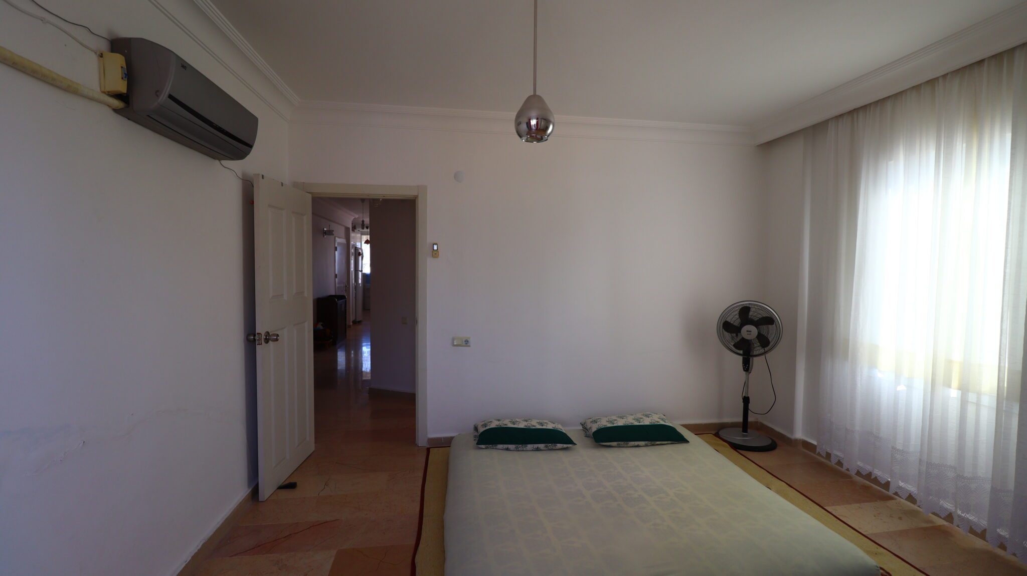 Mersin Erdemli Ayaş Club Alga Sitesi Denize Sıfır Satılık Daire
