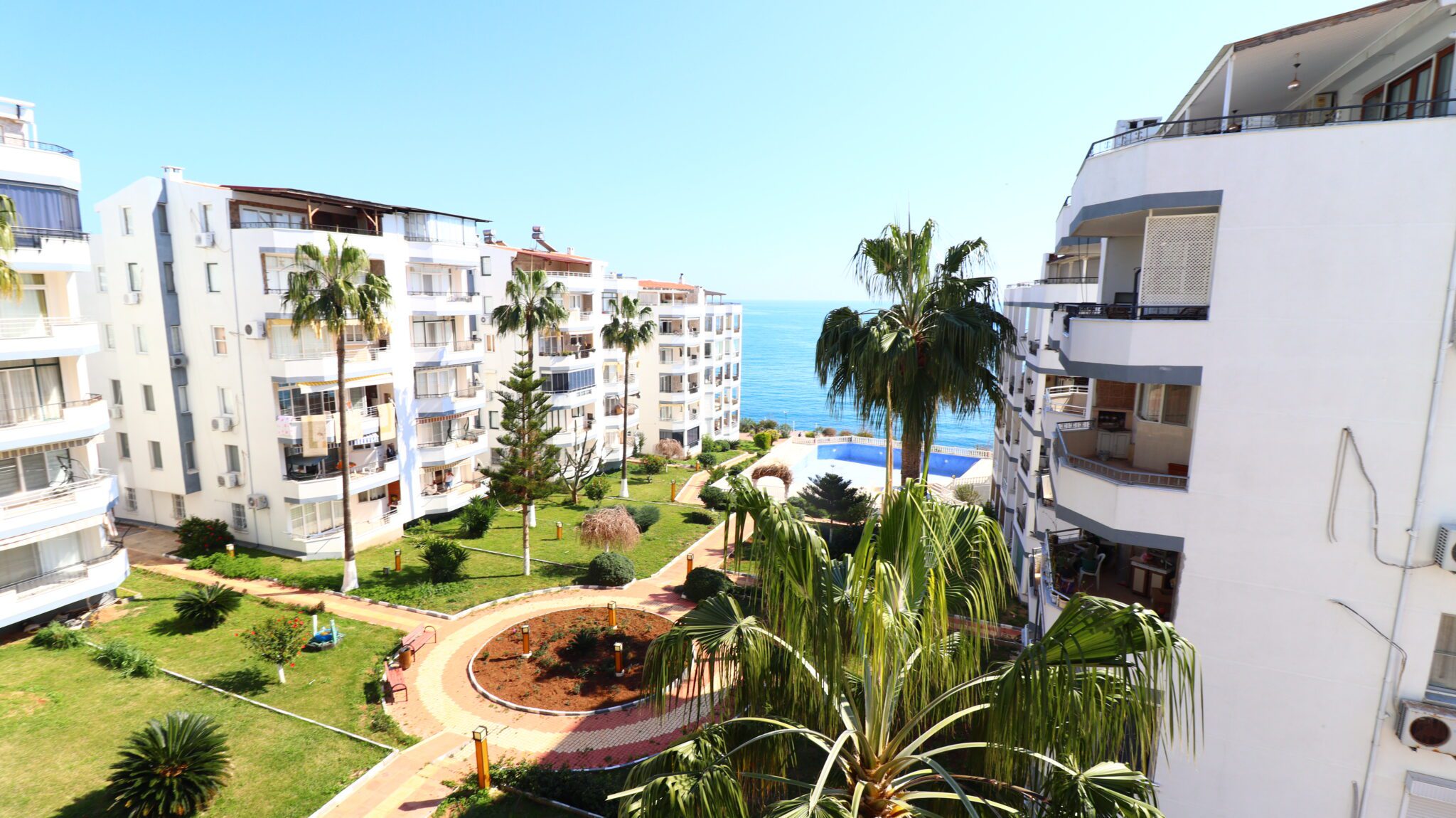 Mersin Erdemli Ayaş Club Alga Sitesi Denize Sıfır Satılık Daire