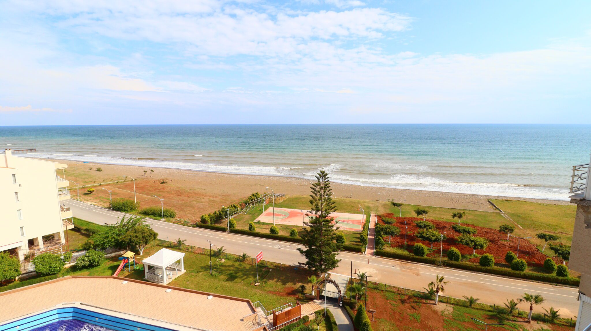 Mersin Erdemli Tömük Mehtap Tatil Sitesi Eşyalı Satılık 2+1 Dağ Deniz Cephe Daire