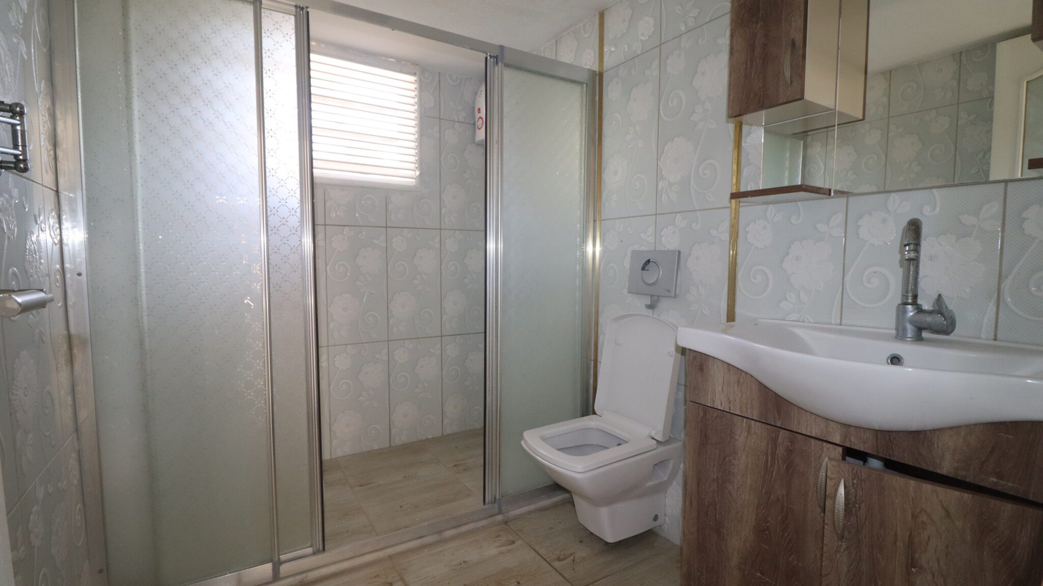 Mersin Erdemli Kargıpınarı Samanyolu Sitesi Denize Sıfır Satılık 2+1 Daire