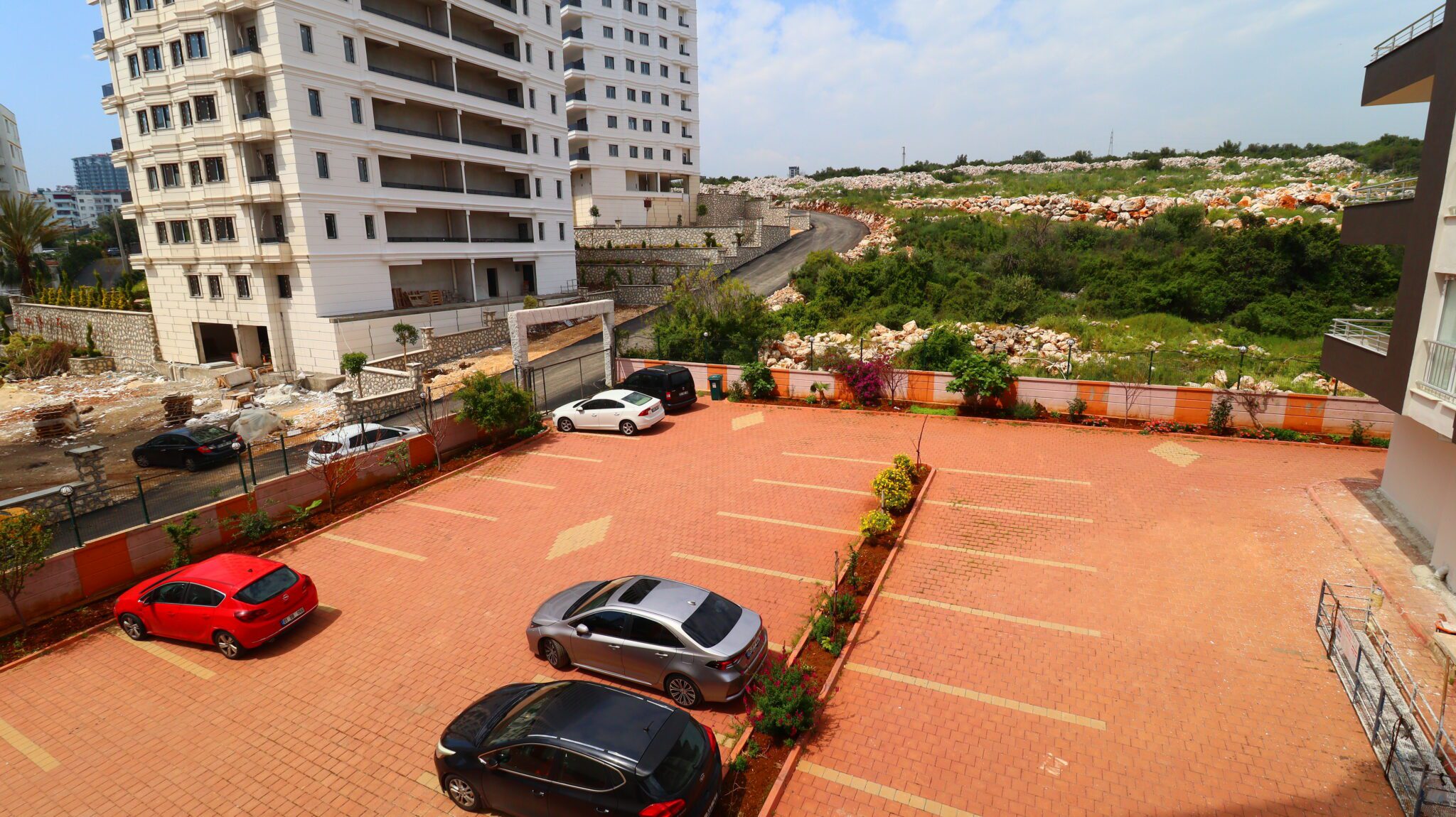 Mersin Erdemli Ayaş Mecitoğlu Sitesi Eşyalı Satılık 2+1 Masrafsız Daire