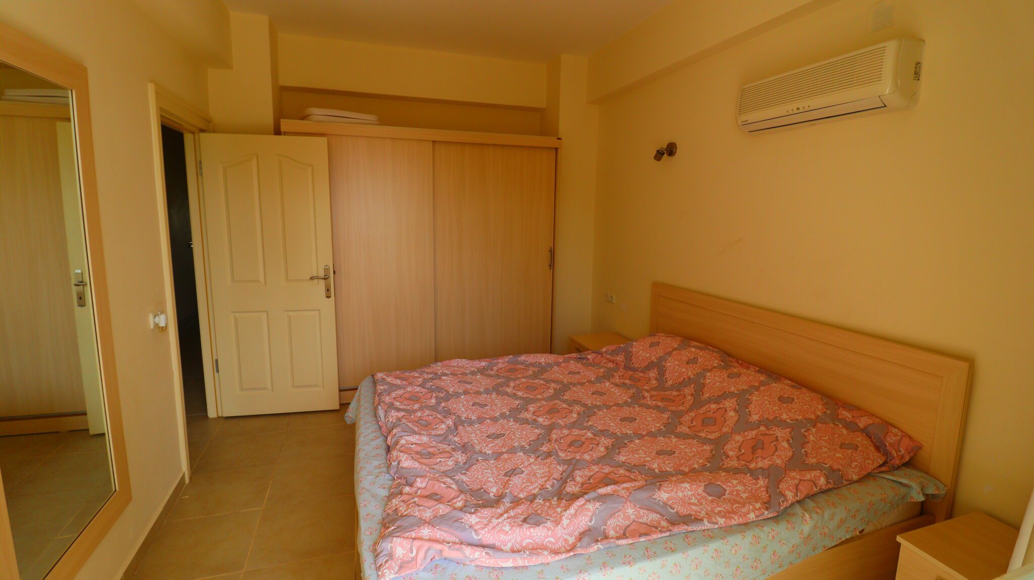 Mersin Kargıpınarı Queenaba Sitesi Eşyalı Kiralık 3+1 E Blok Daire