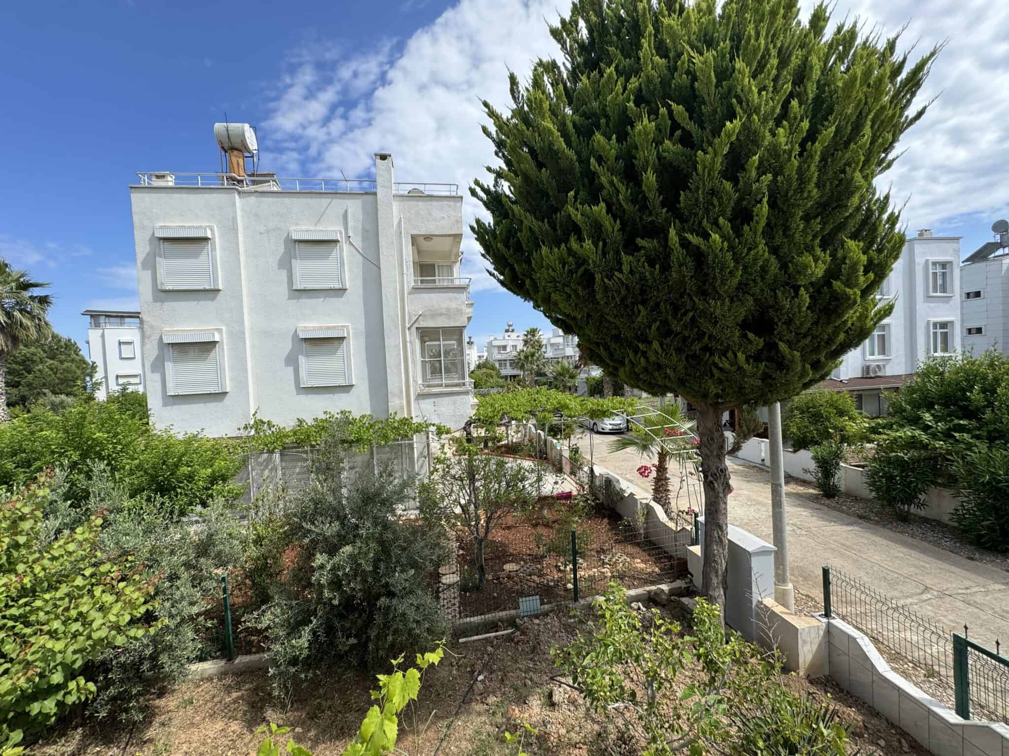 Mersin Silifke Arkum Mekan Sitesi Satılık Bakımlı 4+1 Villa