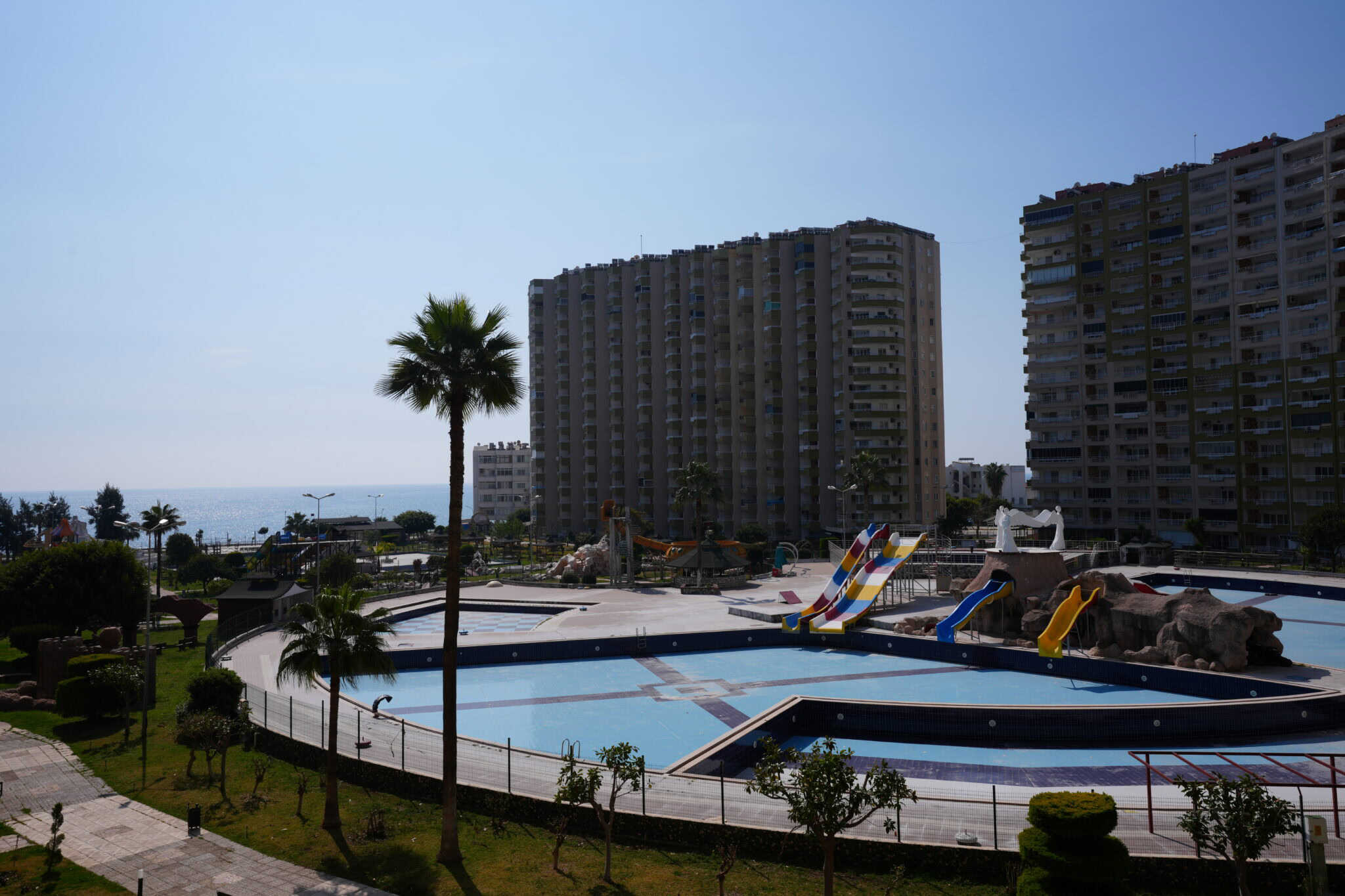 Mersin Erdemli Tömük Flamingo 8 Sitesi  Eşyalı Satılık 3+1 Köşe Daire