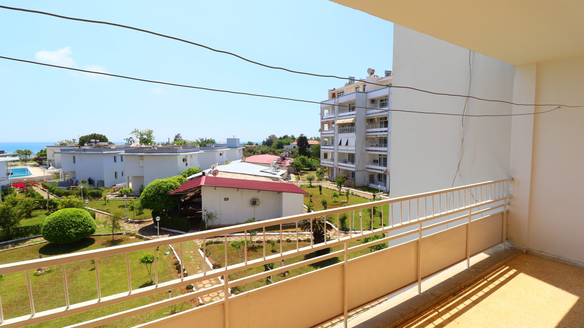 Mersin Erdemli Tömük Tatil Sitesi Eşyalı Satılık 2+1 Bakımlı Daire