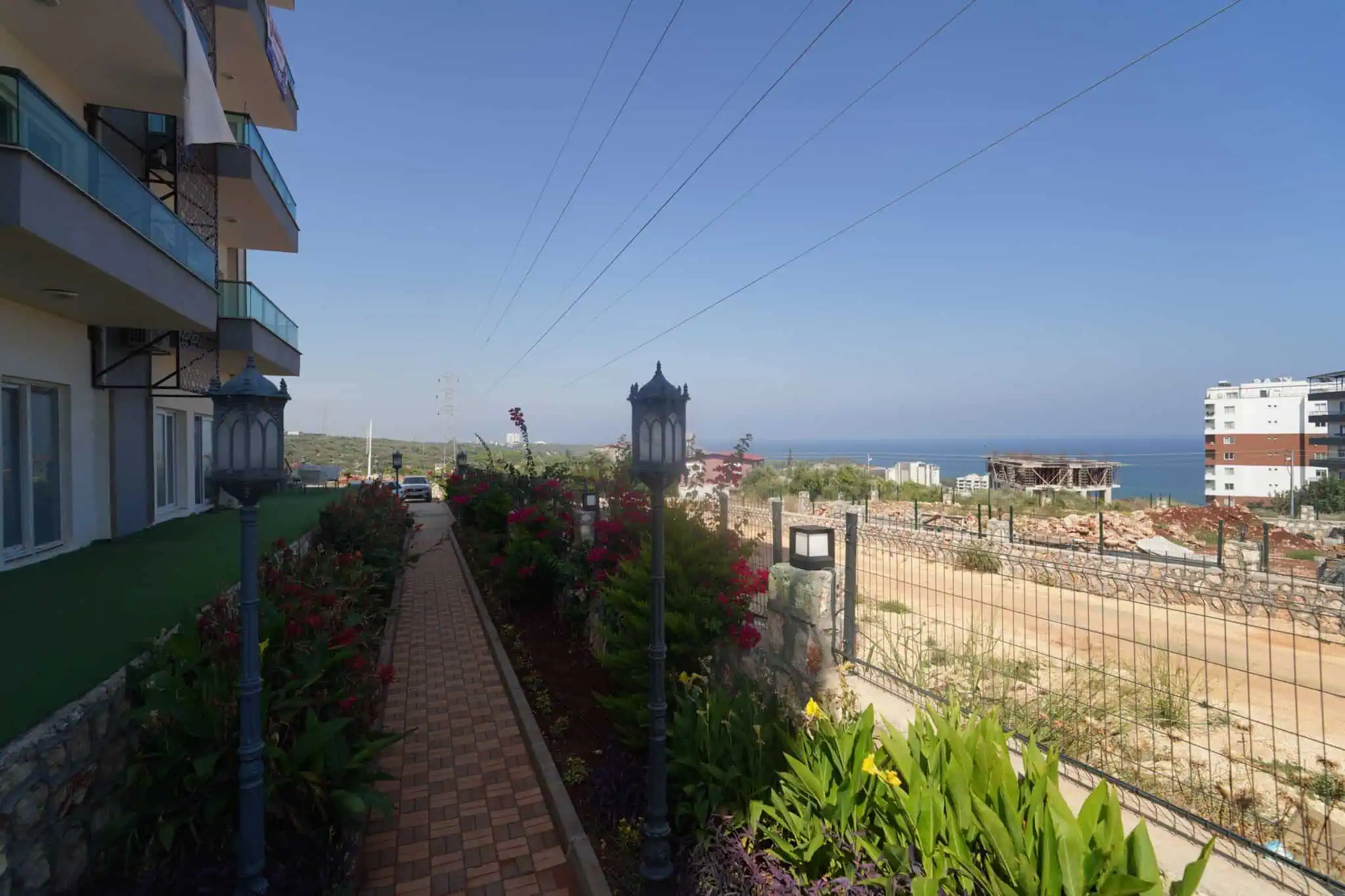 Mersin Erdemli Ayaş Atılım Konutları Satılık 2+1 Eşyalı Lüks Daire