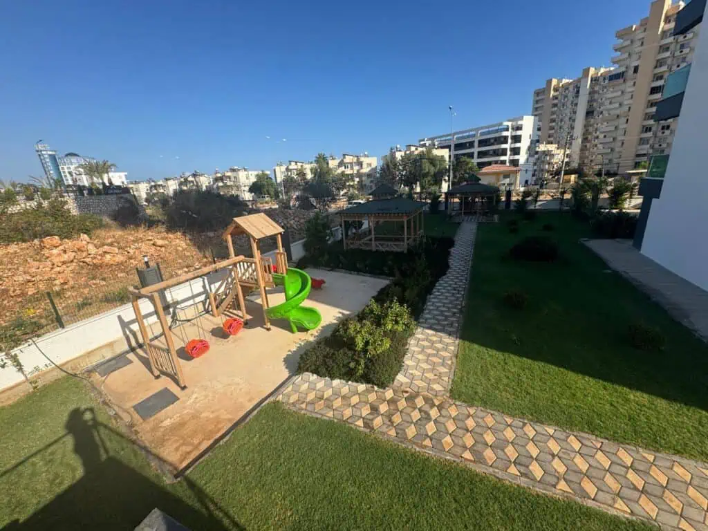 Mersin Erdemli Ayaş Bluesea Denize Yakın Satılık 2+1 Daire