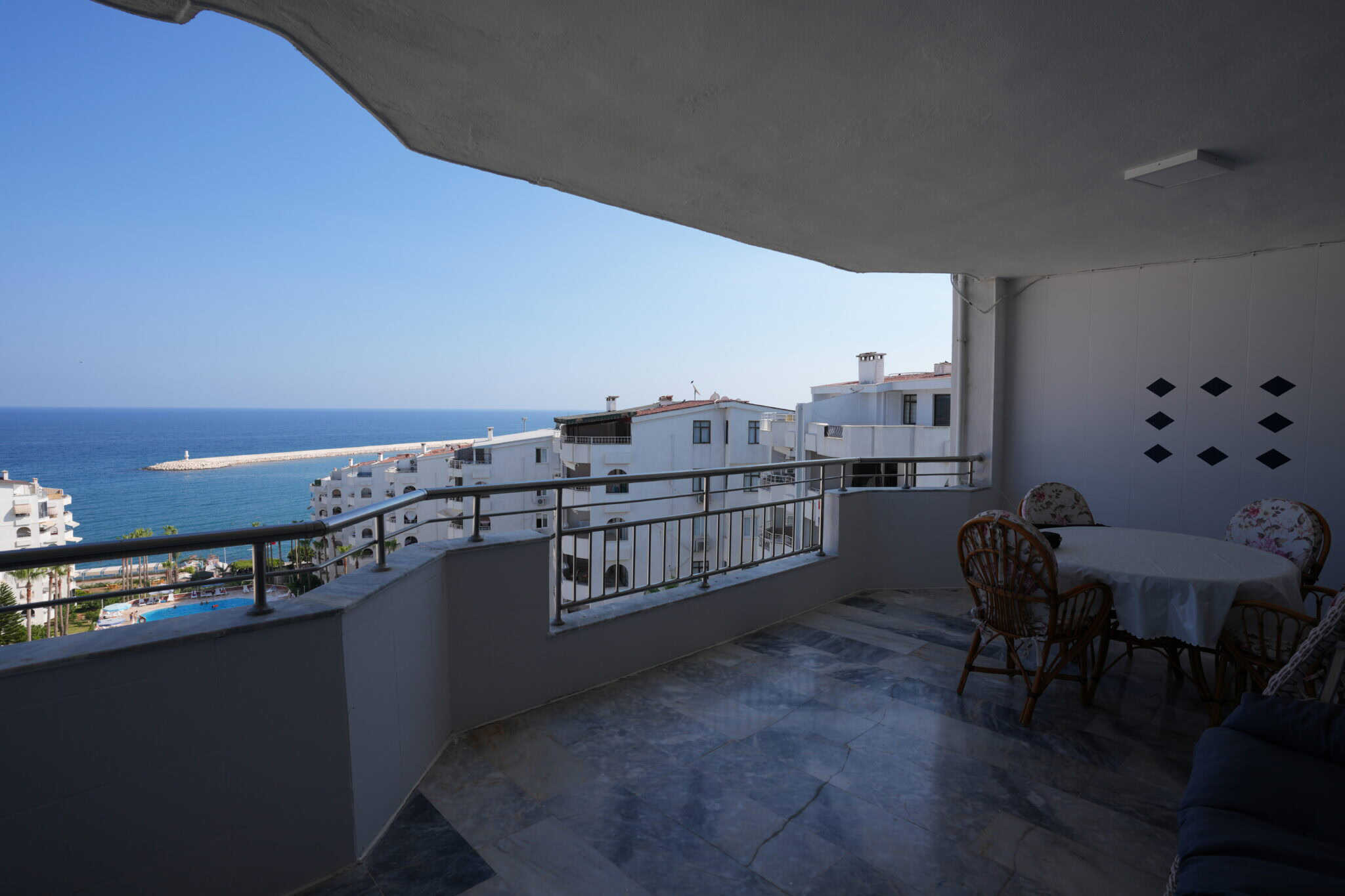 Mersin Erdemli Kumkuyu Alkent Site 4+1 duplex appartement te koop