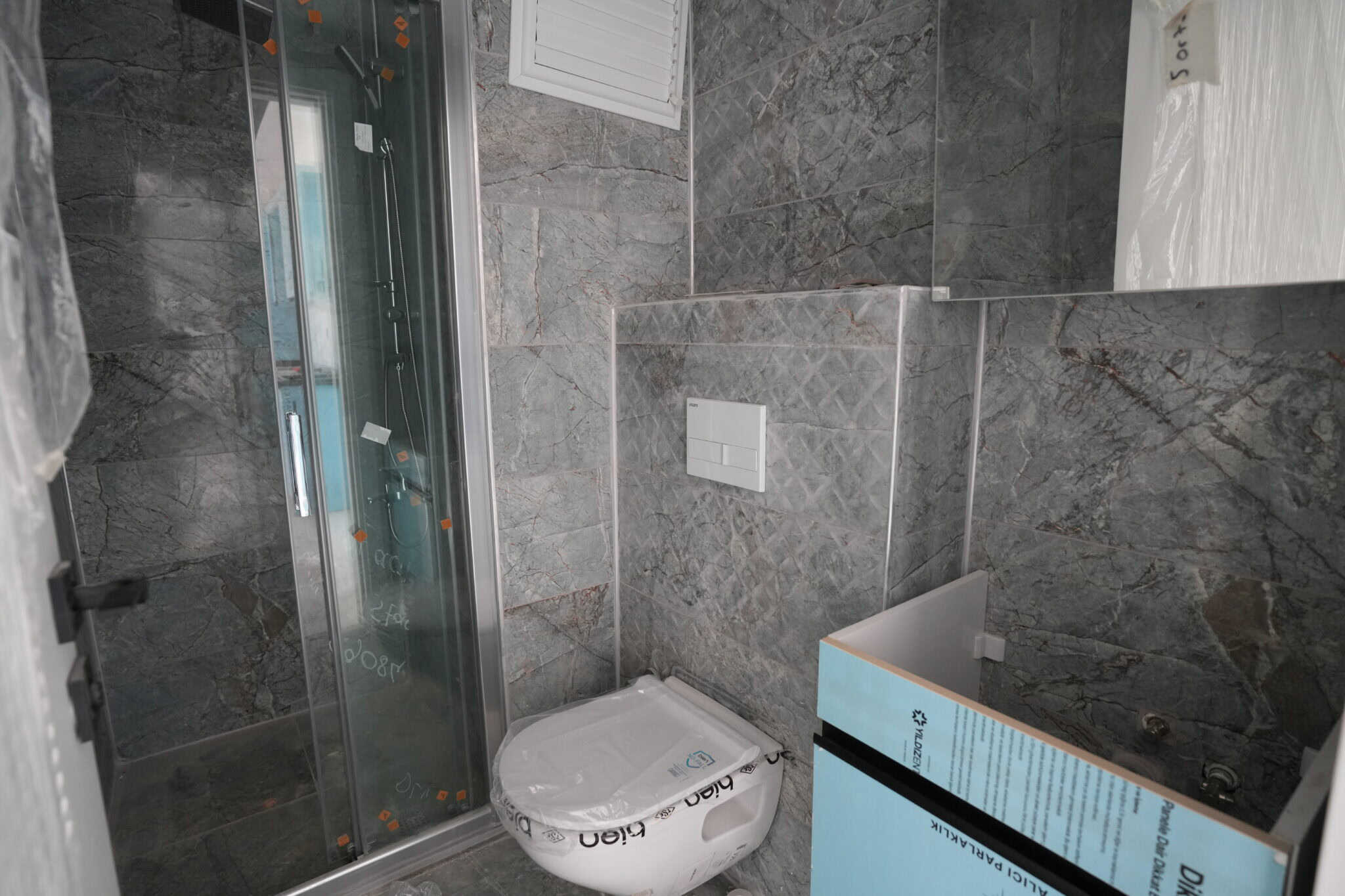 Mersin Erdemli Ayaş Ferons  1+1 Deniz Manzaralı Satılık Daire
