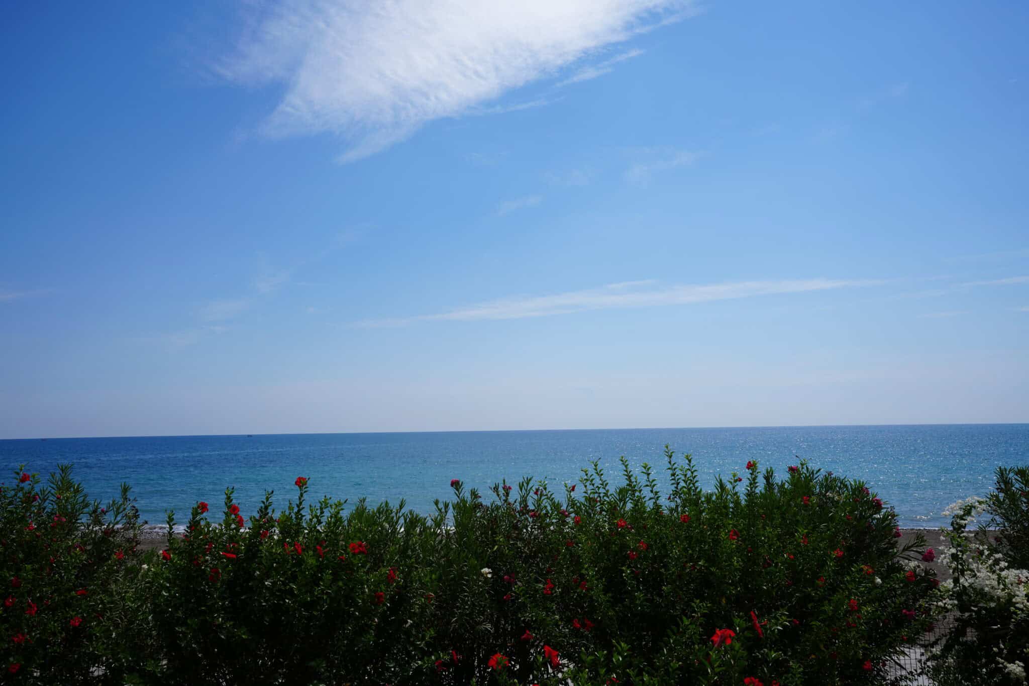 Mersin Erdemli Alata Park Sitesi Denize Sıfır Satılık 4+1 Bahçe Katı Daire
