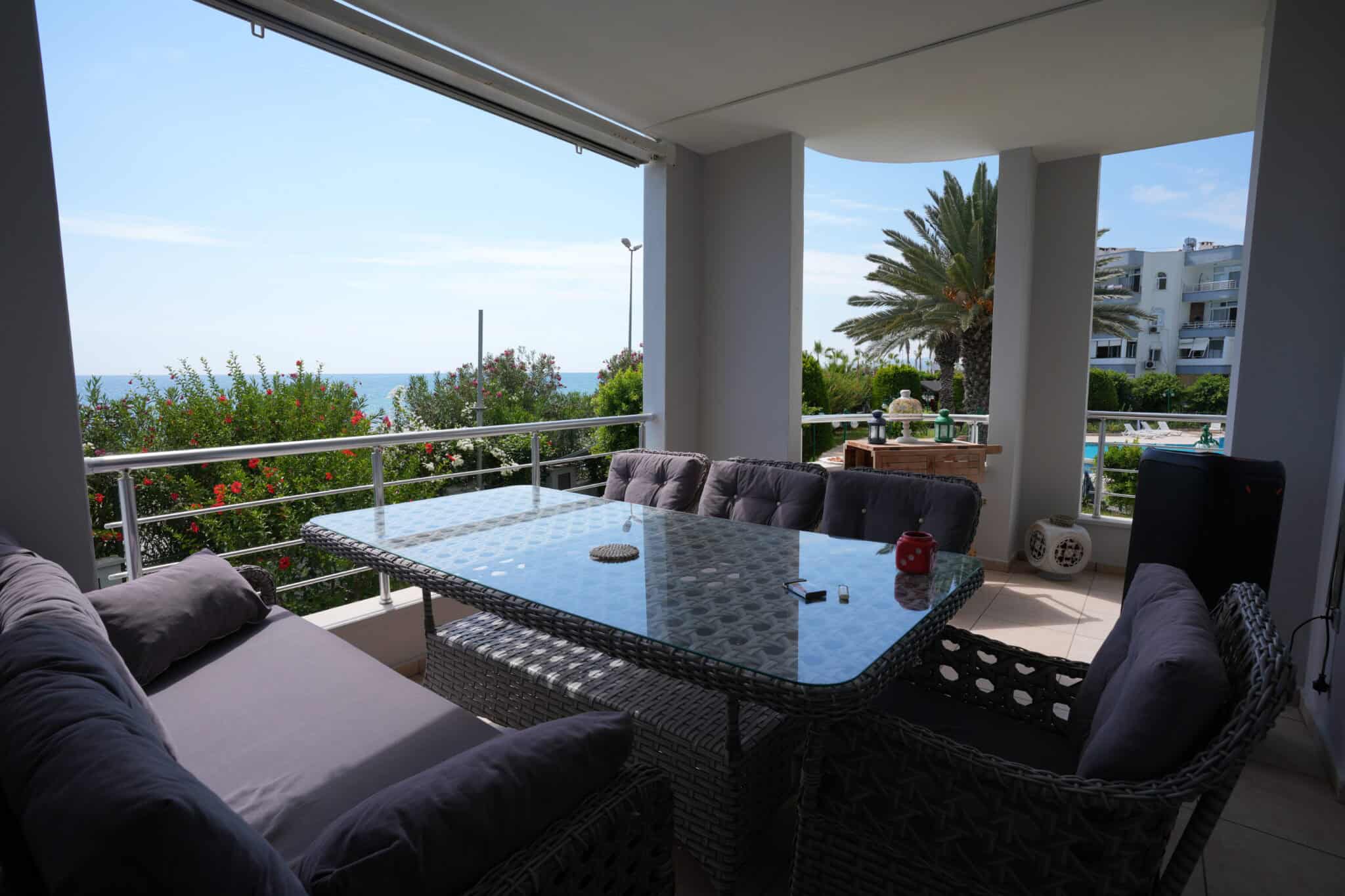 Mersin Erdemli Alata Park Sitesi Denize Sıfır Satılık 4+1 Bahçe Katı Daire