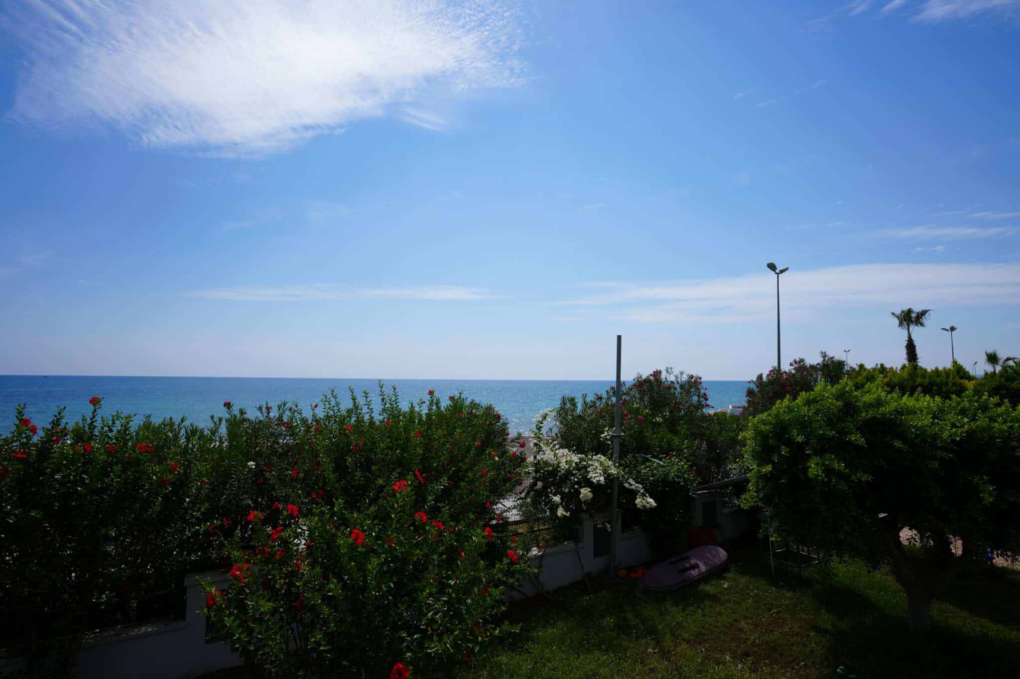 Mersin Erdemli Alata Park Sitesi Denize Sıfır Satılık 4+1 Bahçe Katı Daire