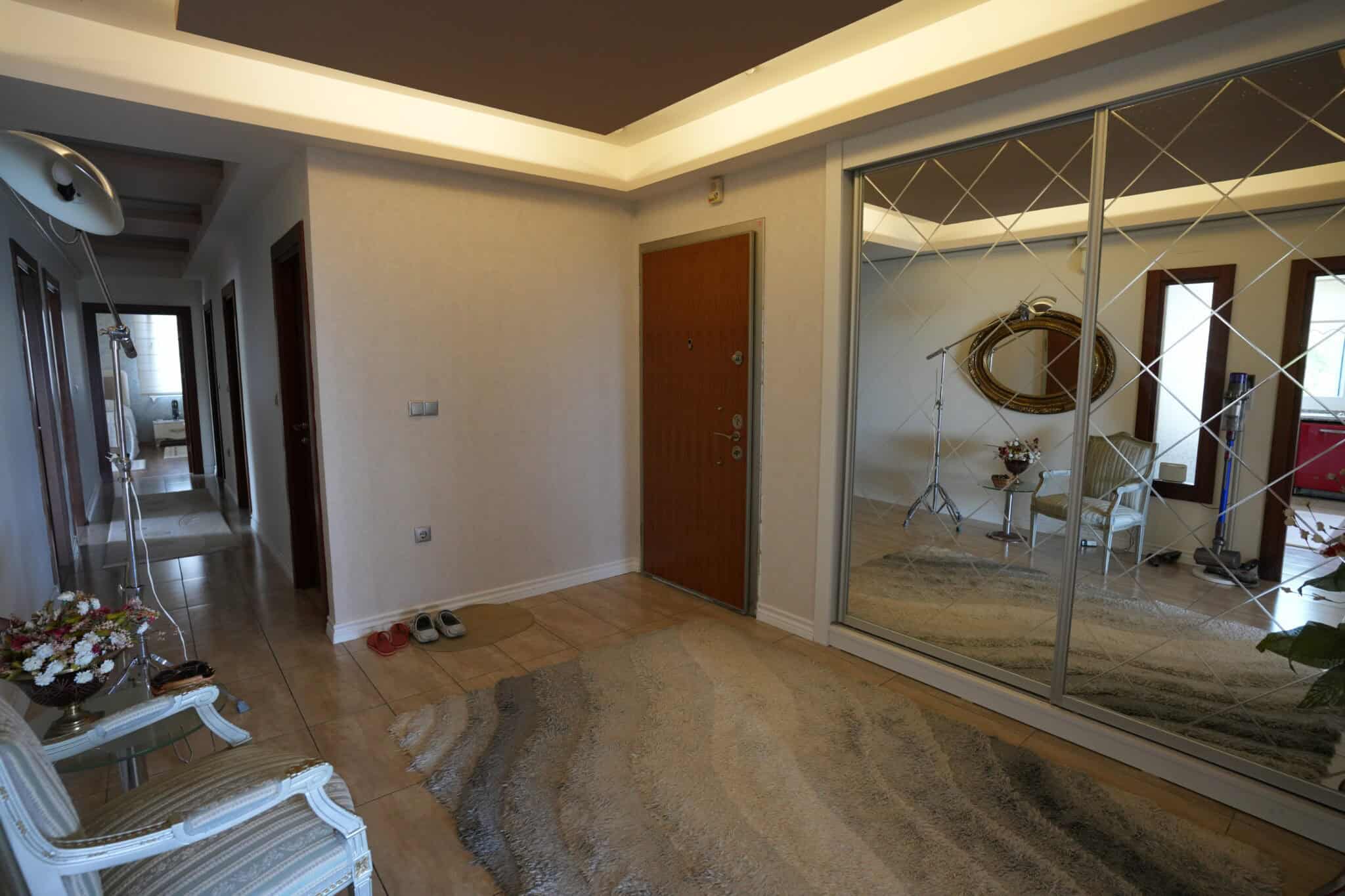 Mersin Erdemli Alata Park Sitesi Denize Sıfır Satılık 4+1 Bahçe Katı Daire