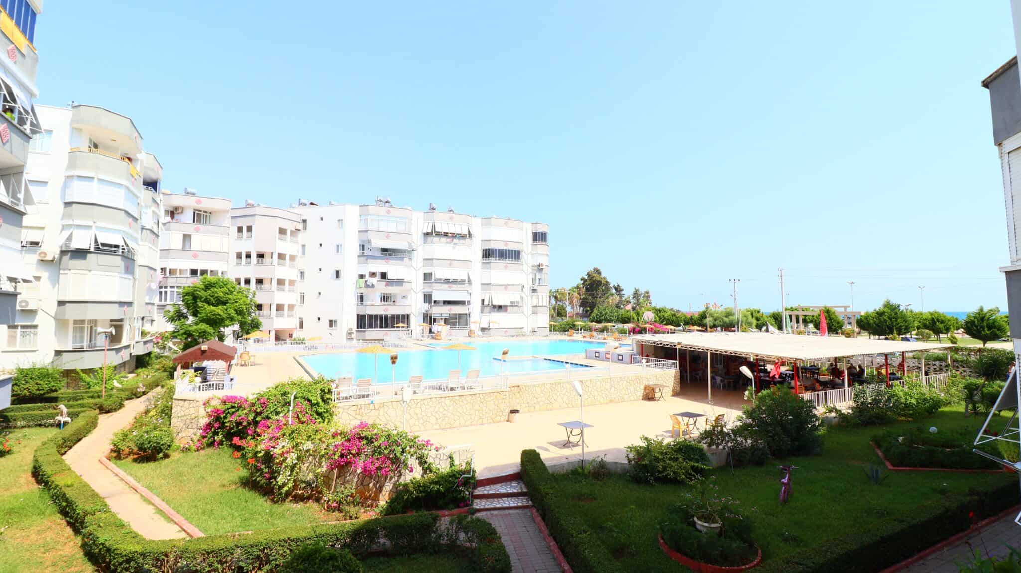 Mersin Erdemli Güzeldağ Sitesi Ön Blok Kiralık 2+1 Köşe Daire