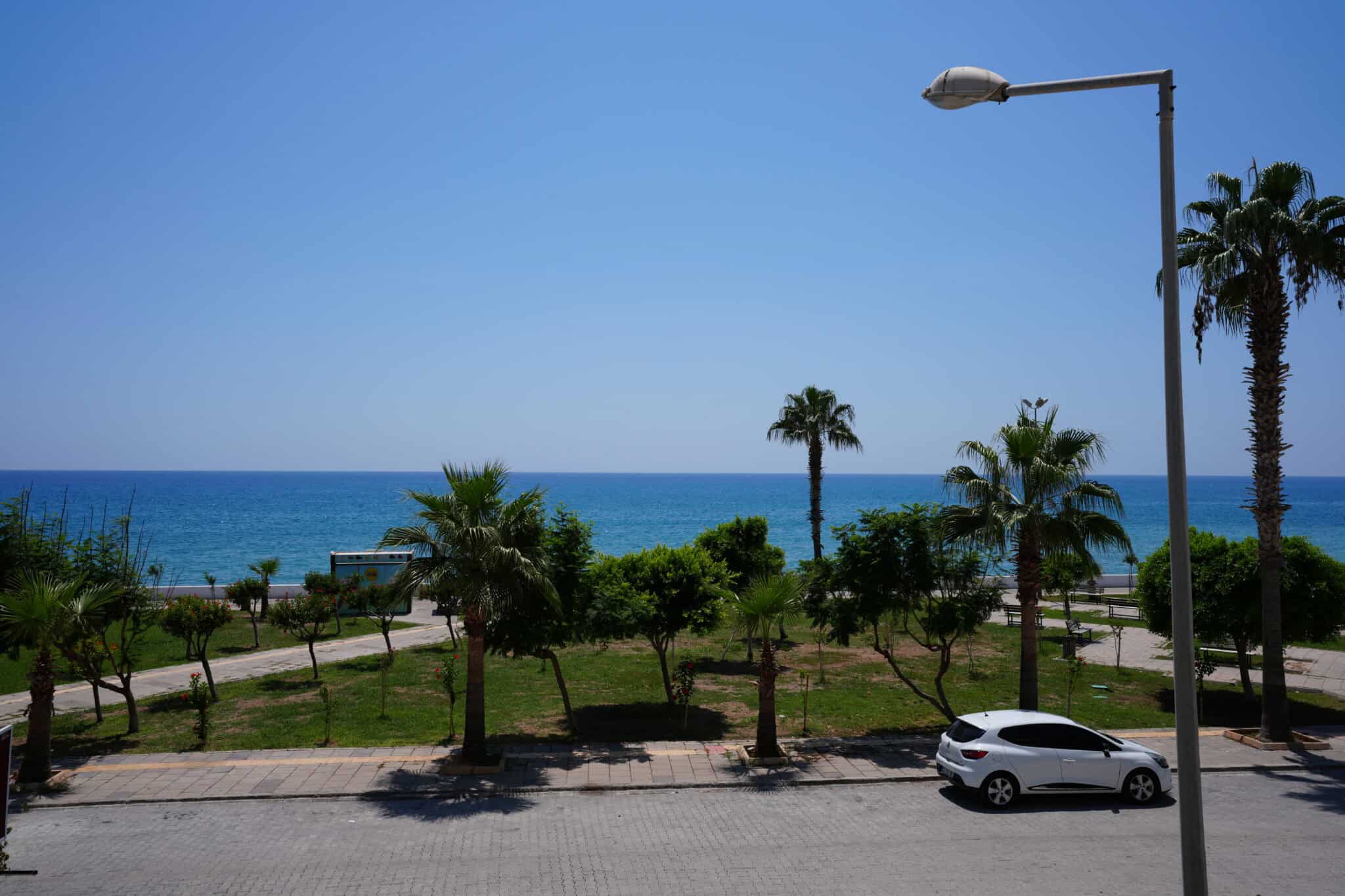Mersin Erdemli Center Sea Front 3+1 Apartment For Sale