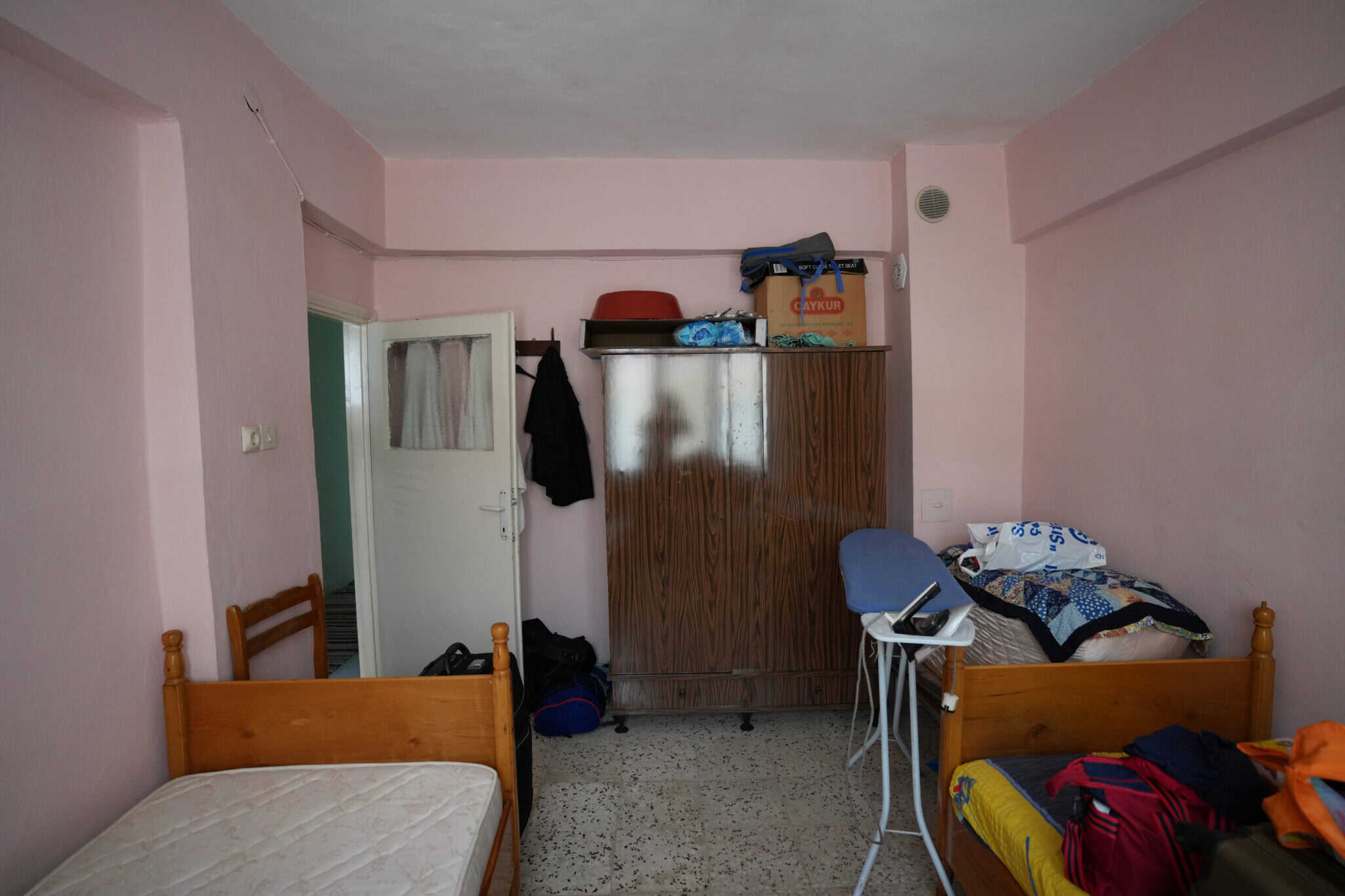 Mersin Erdemli Center Sea Front 3+1 Apartment For Sale