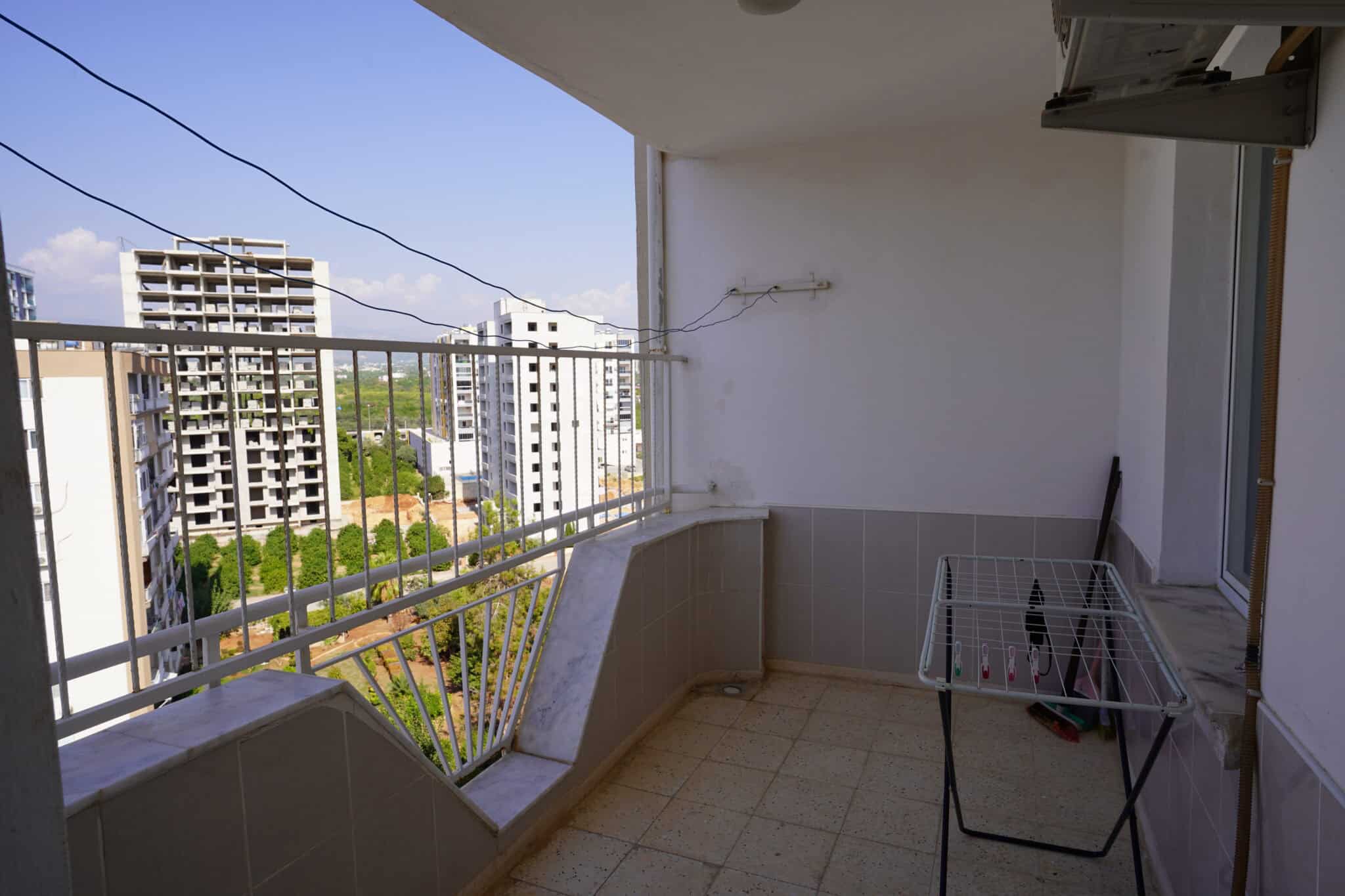 Mersin Erdemli Tömük Amasyalılar Sitesi Eşyalı Satılık 3+1 Bakımlı Daire
