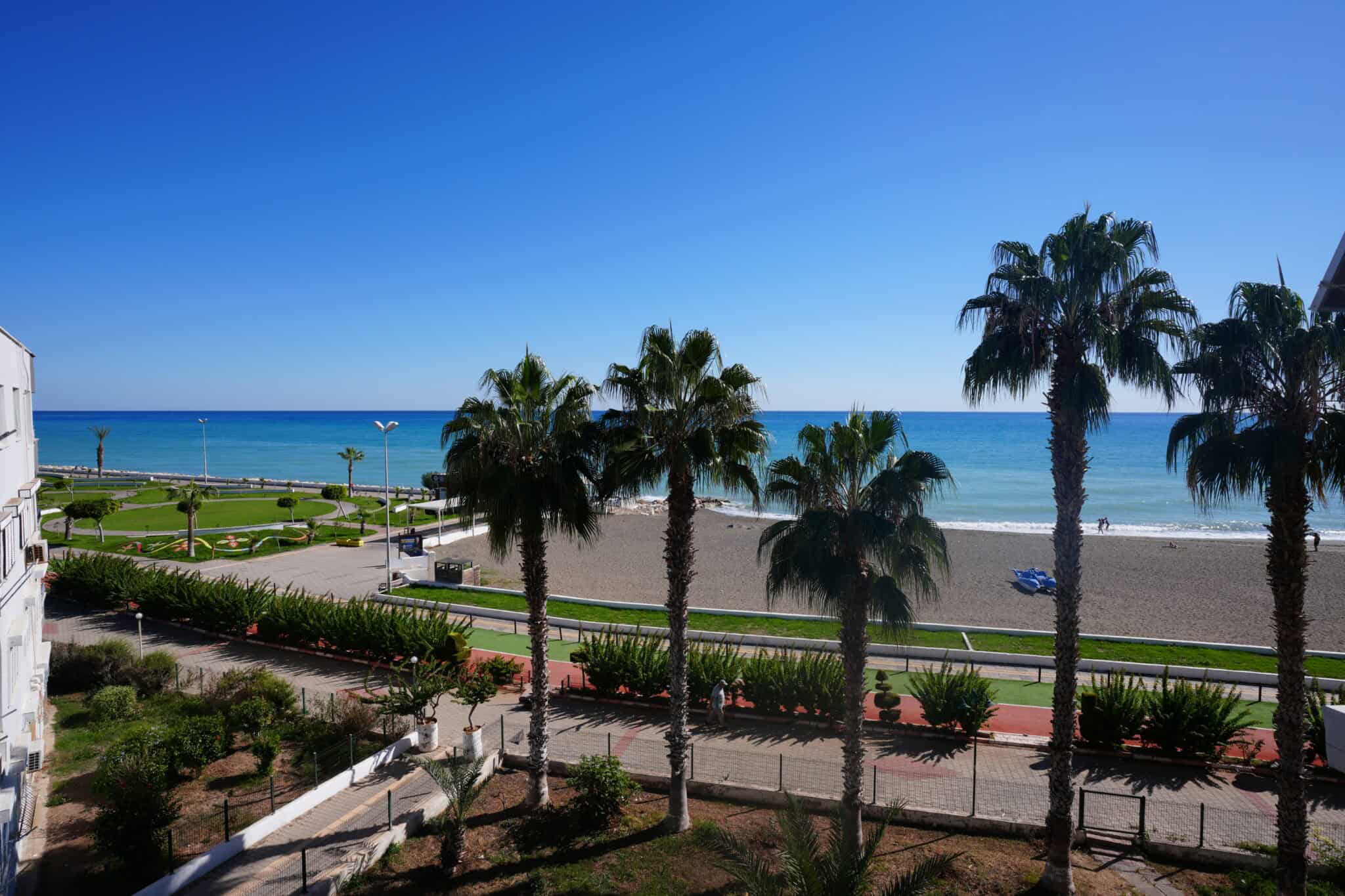 Mersin Erdemli Denize Sıfır Erciyes Sitesi Kiralık Daire