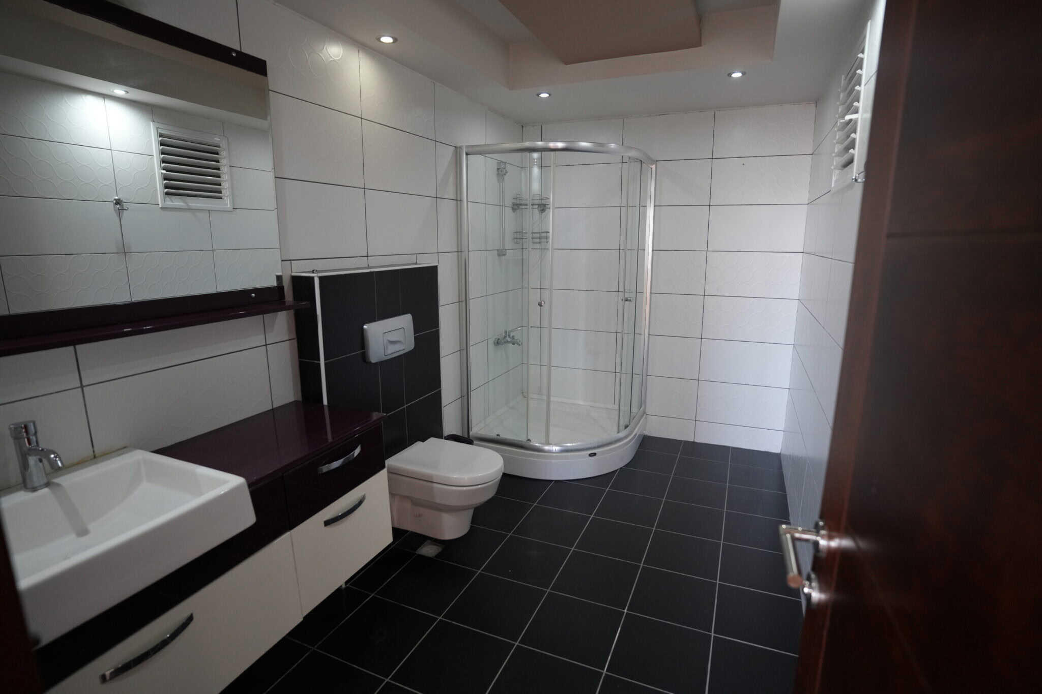 Mersin Erdemli Merkez Alatapark Sitesi Denize Sıfır Kiralık 4+1 Daire