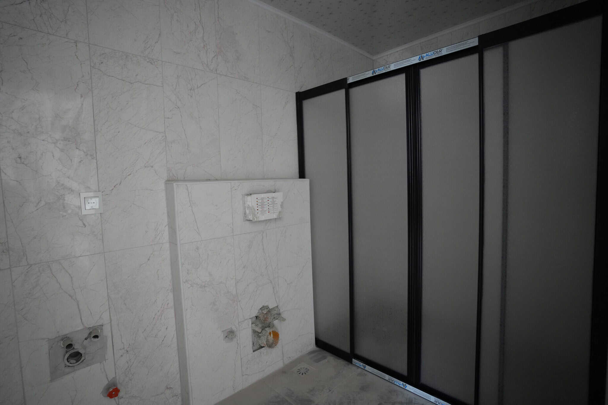 MERSİN ERDEMLİ MERKEZ MAHALLESİ DENİZE YAKIN 1+1 SATILIK DAİRE