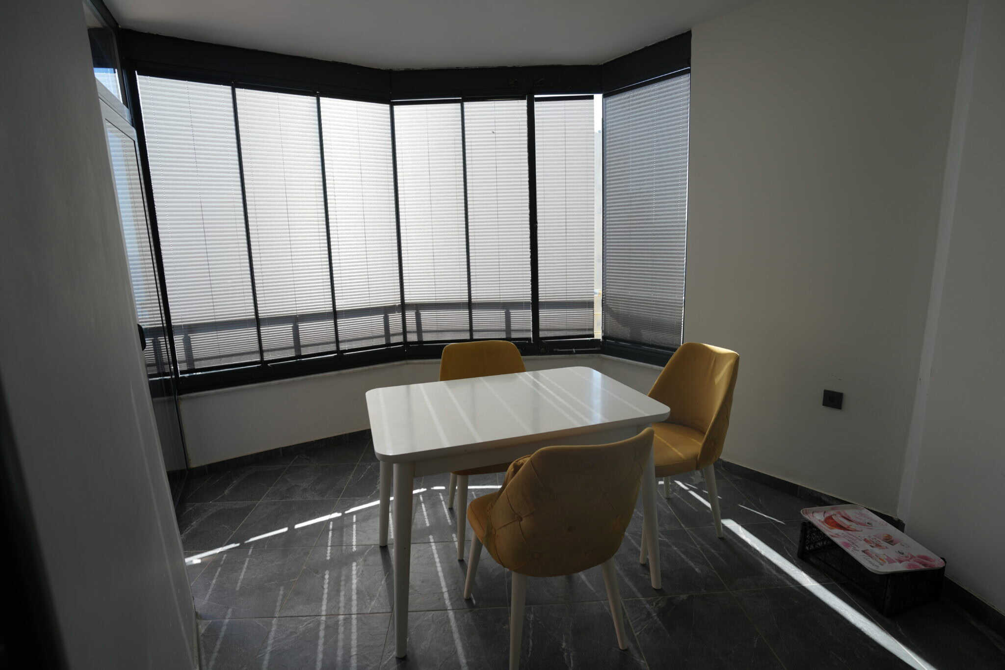 Mersin Erdemli Tömük Ziya Erden Sitesi  Satılık 2+1 Bakımlı Eşyalı Daire