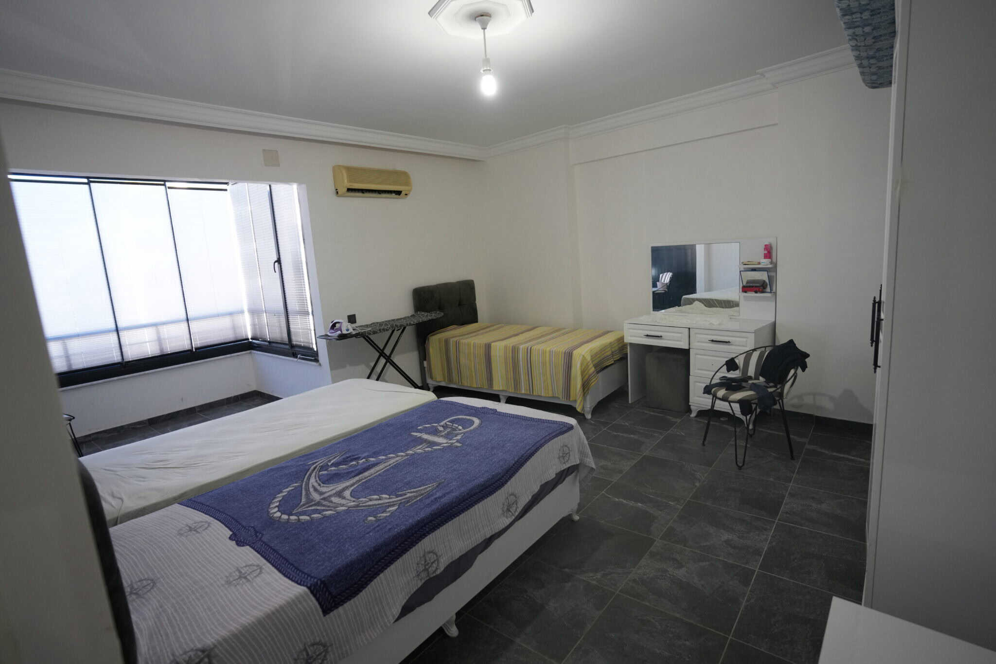 Mersin Erdemli Tömük Ziya Erden Sitesi  Satılık 2+1 Bakımlı Eşyalı Daire