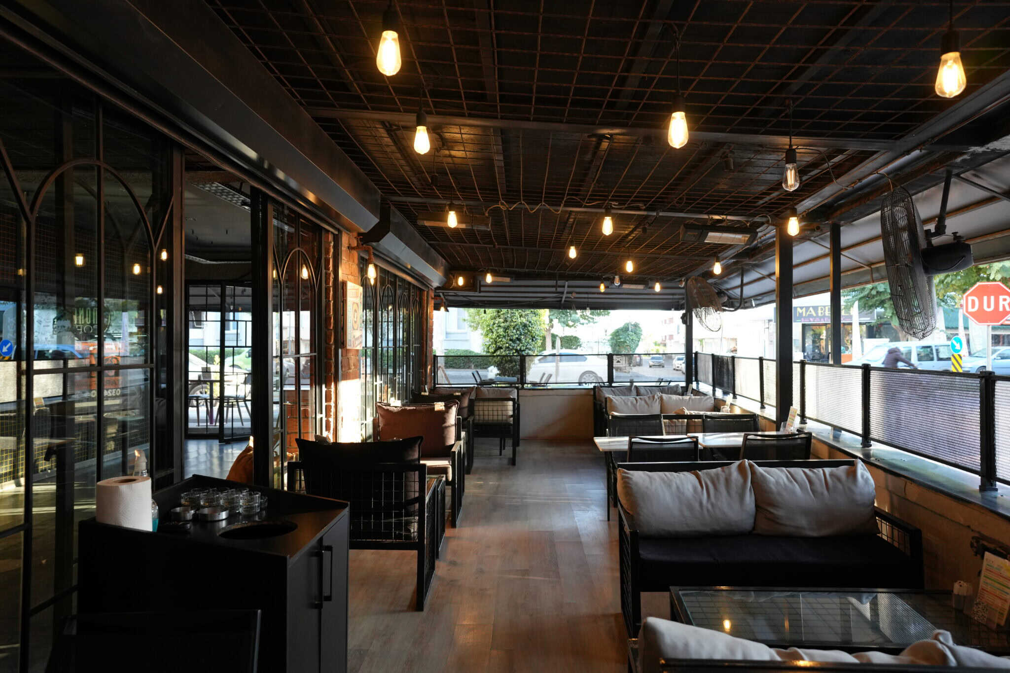 Mersin Erdemli Merkez Denize Yakın Devren Kiralık Cafe