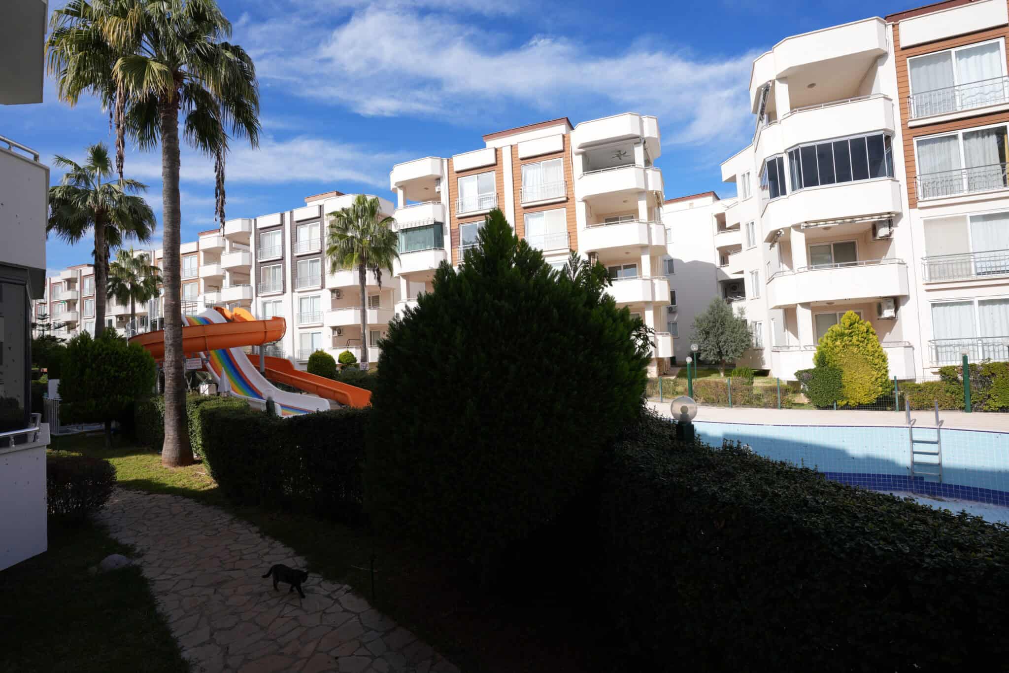 Mersin Erdemli Altınportakal Sitesi Satılık 3+1 Bahçe Katı Daire