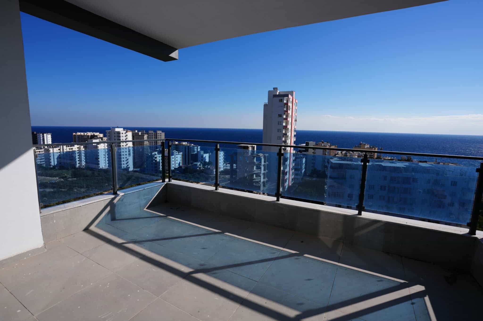 MERSİN ERDEMLİ AYAŞ ROYAL GARDEN DENİZ MANZARALI SATILIK 2+1 LÜKS DAİRE