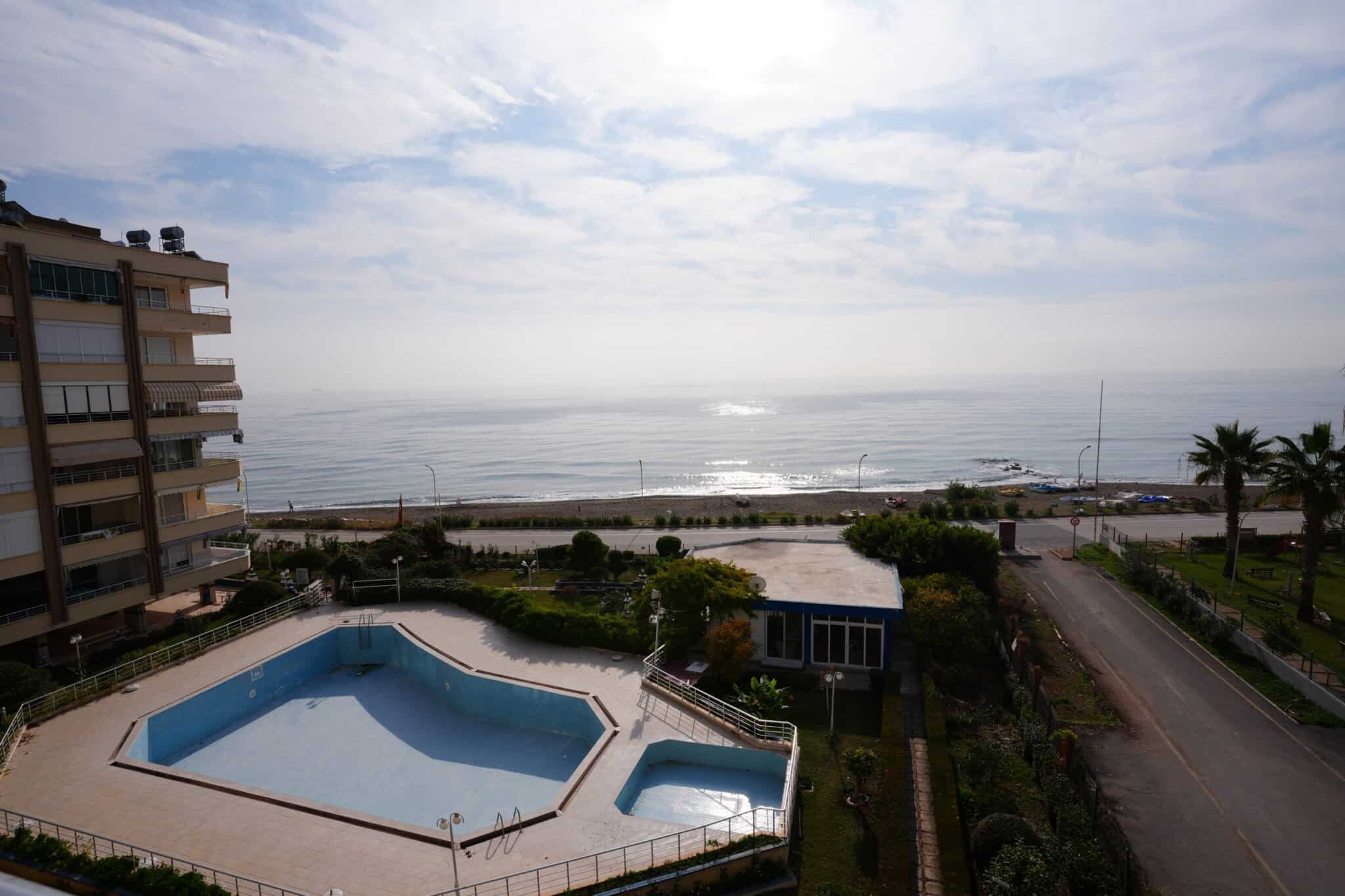 Mersin Erdemli Tömük Denize Sıfır Seçkinler Sitesi Satılık 3+1 Köşe Daire