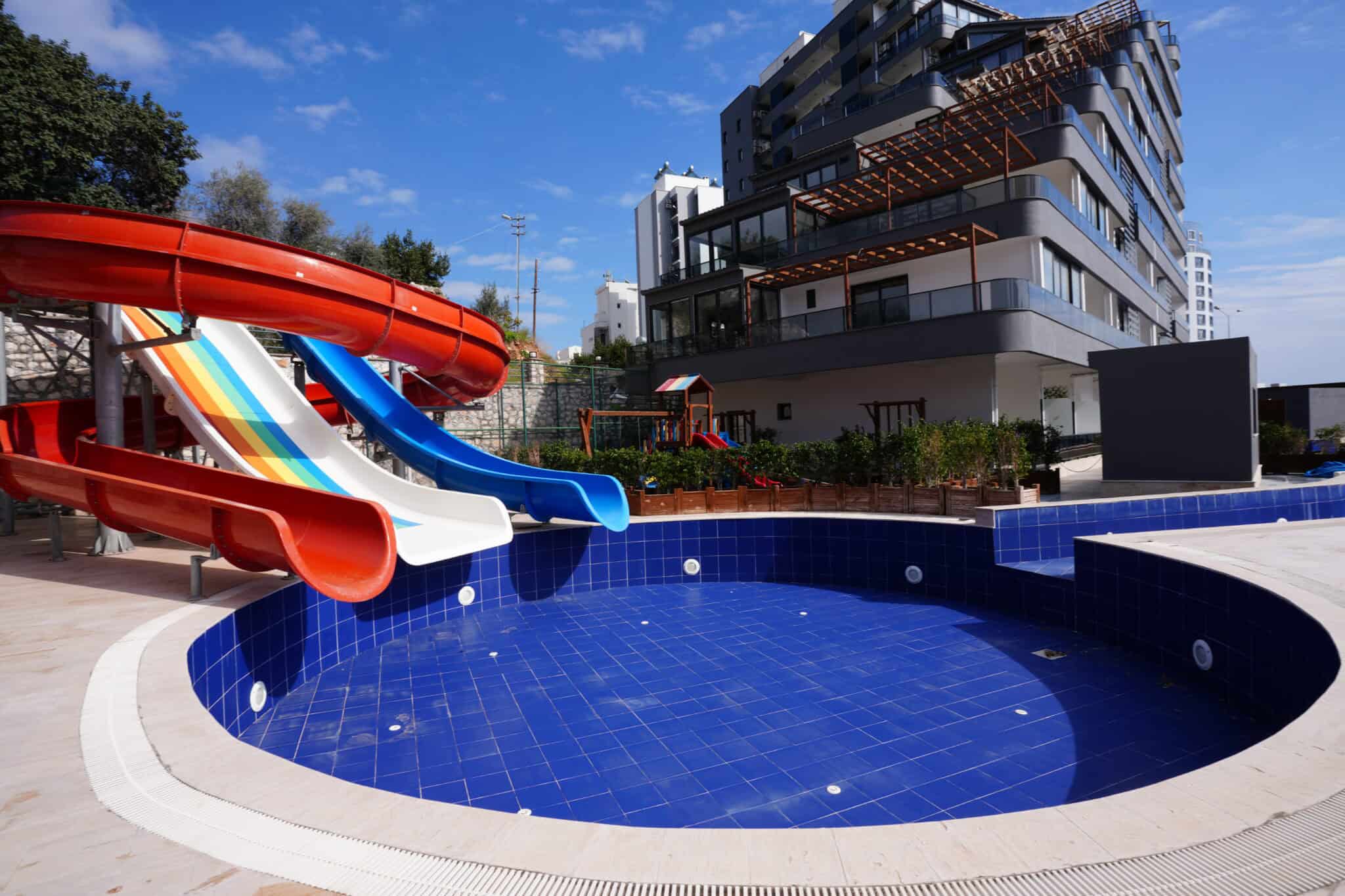 Mersin Erdemli Ayaş İraöz Suits Satılık 1+1 Deniz Manzaralı Daire