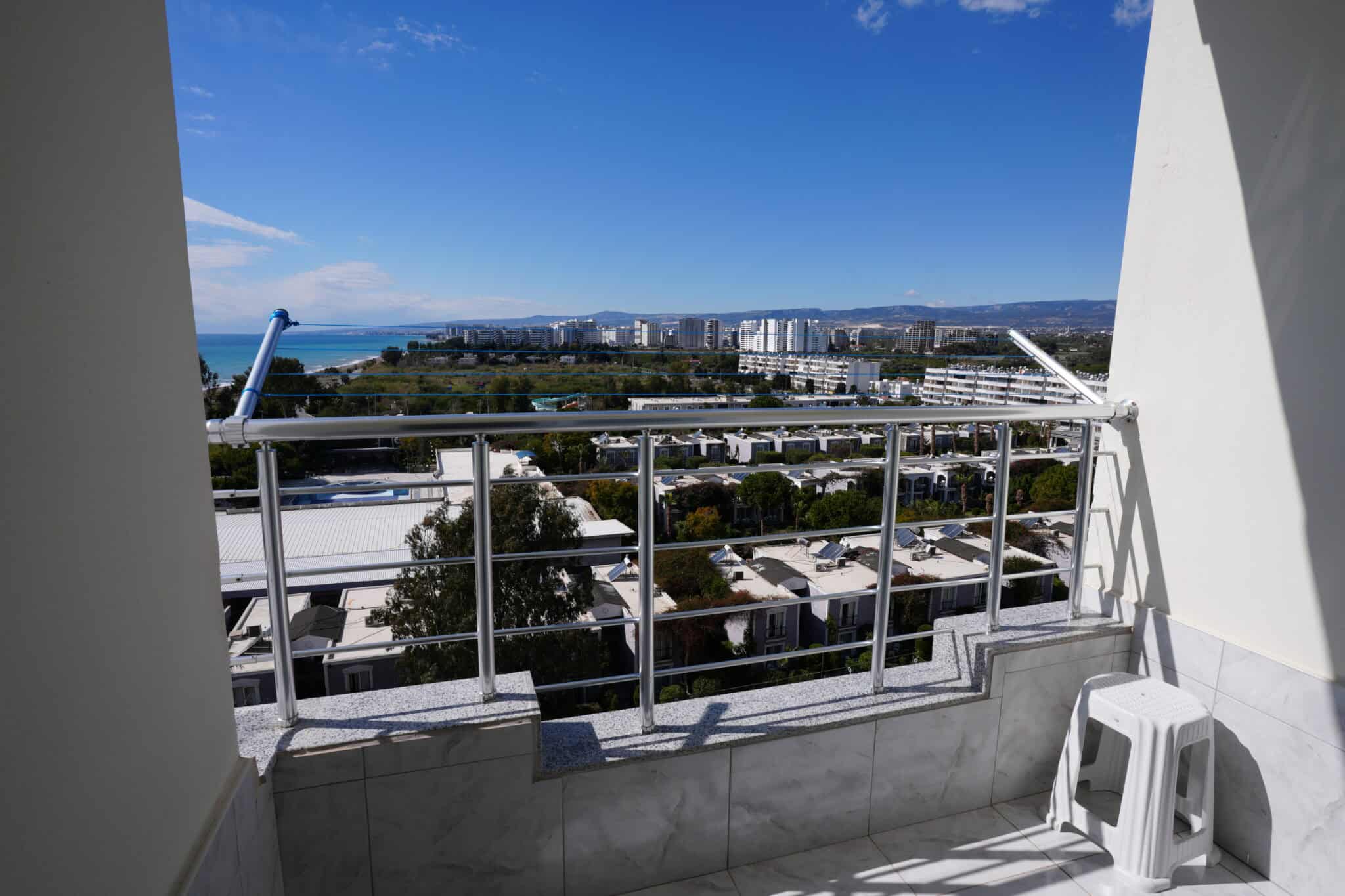 Mersin Erdemli Kargıpınarı Liparis Sunlife Denize Sıfır Satılık 2+1 Köşe Daire