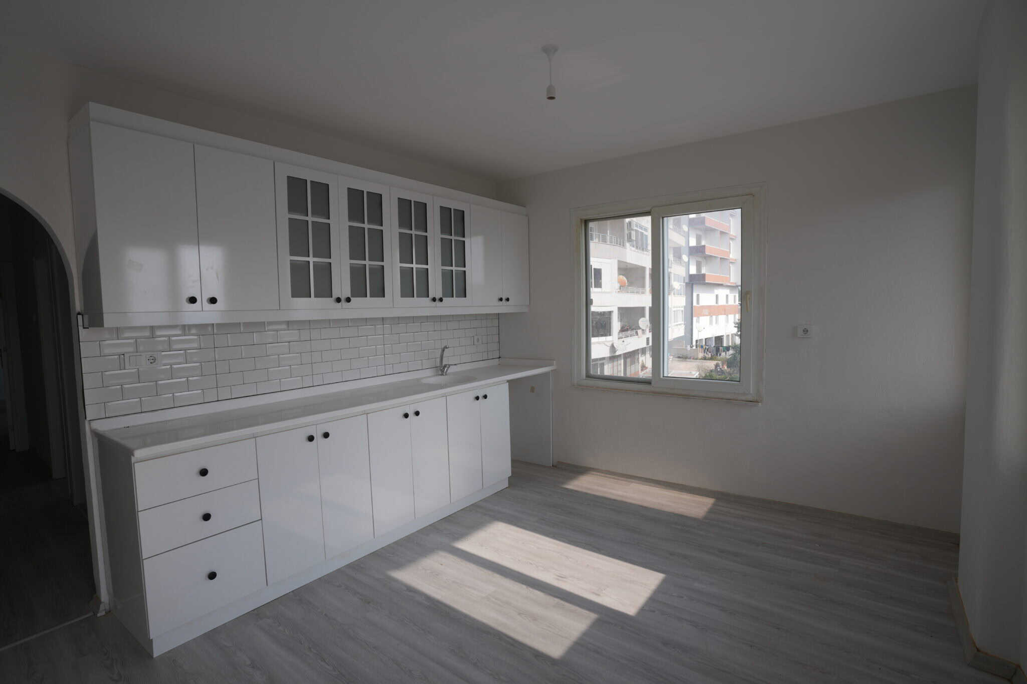 Mersin Erdemli Kocahasanlı Denize Sıfır Satılık 2+1 Daire