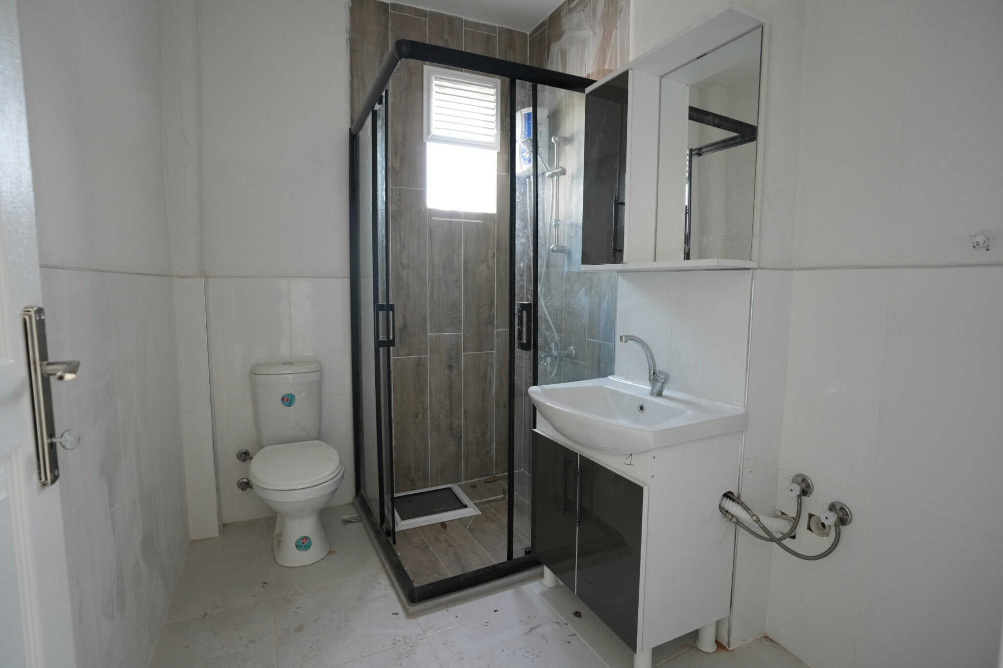 Mersin Erdemli Kocahasanlı Denize Sıfır Satılık 2+1 Daire