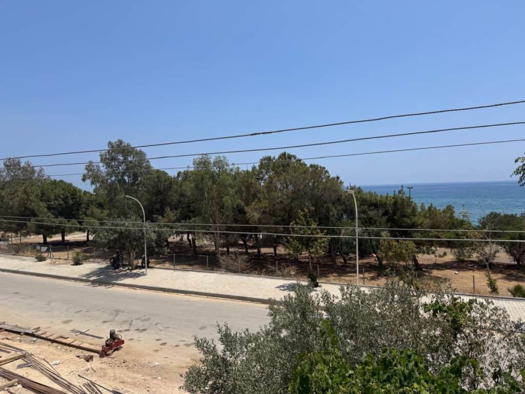 Mersin Erdemli Kocahasanlı Denize Sıfır Satılık 2+1 Daire