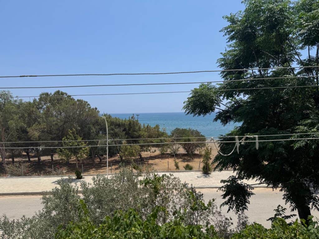 Mersin Erdemli Kocahasanlı Denize Sıfır Satılık 2+1 Daire