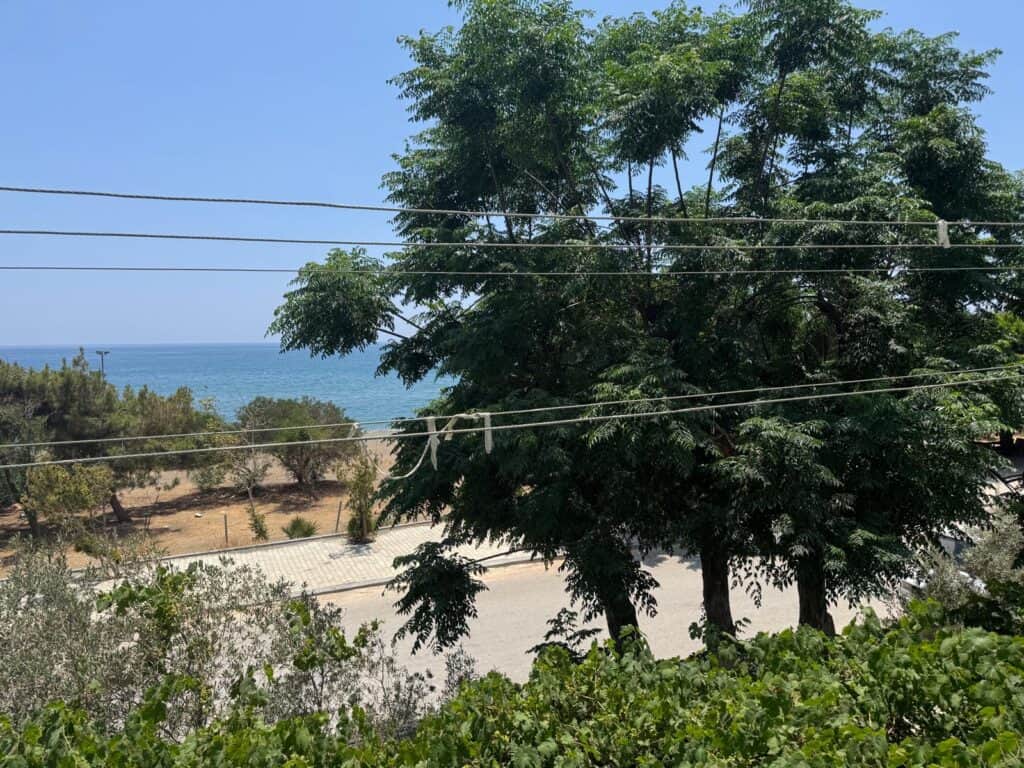 Mersin Erdemli Kocahasanlı Denize Sıfır Satılık 2+1 Daire