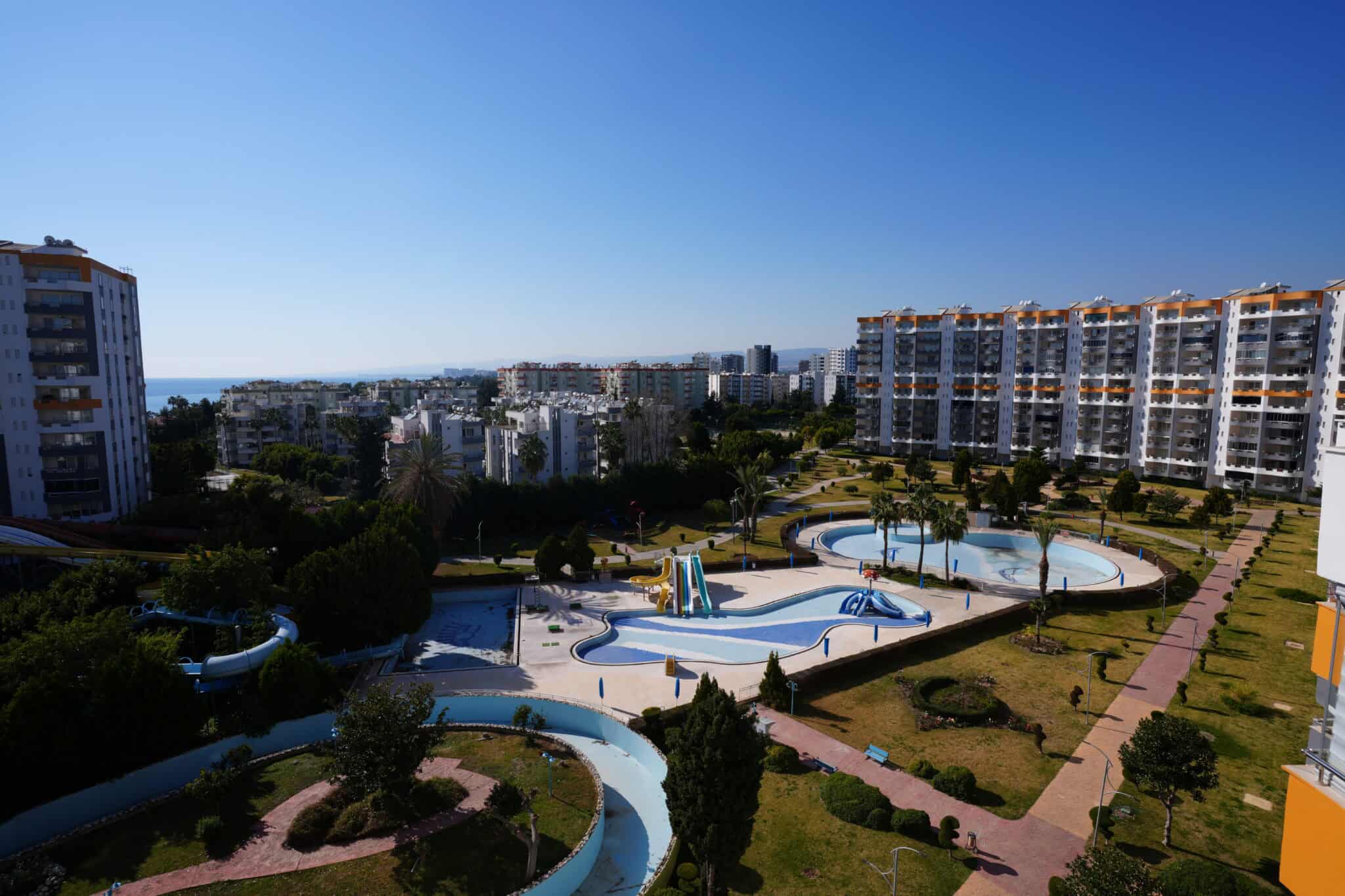Mersin Erdemli Queenaba Site Sea Front 2+1 Apartment For Sale