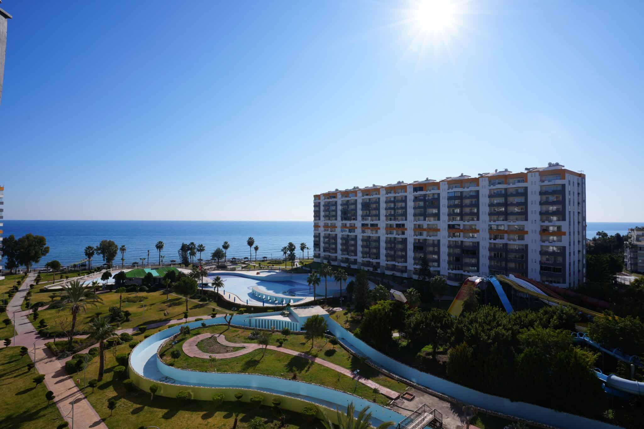 Mersin Erdemli Queenaba Site Sea Front 2+1 Apartment For Sale