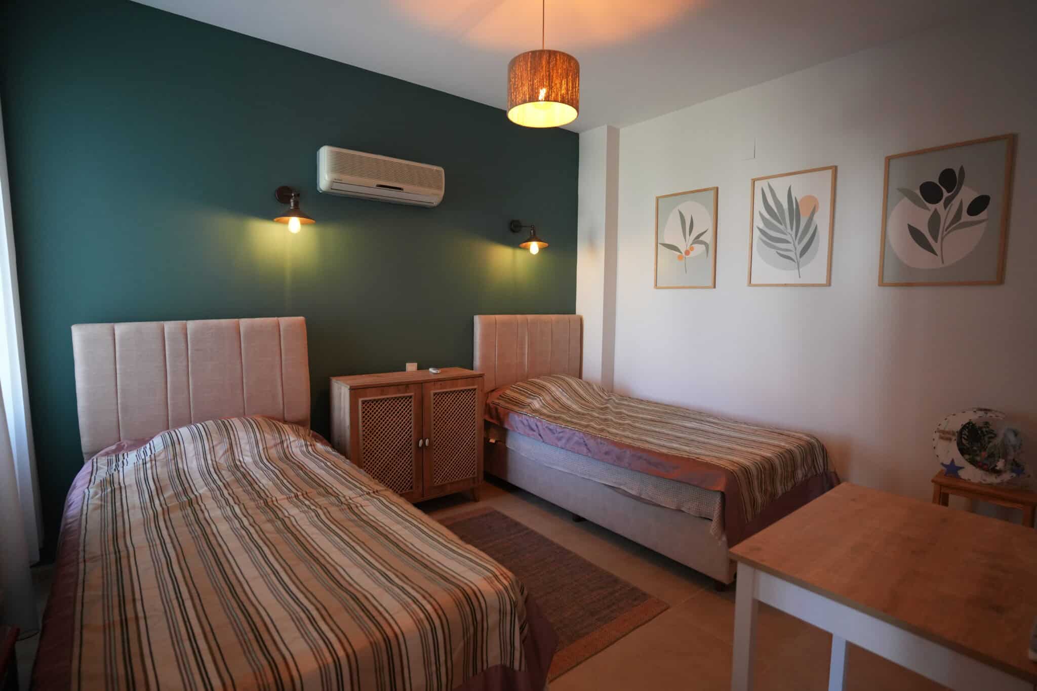 Mersin Erdemli Queenaba Site Sea Front 2+1 Apartment For Sale