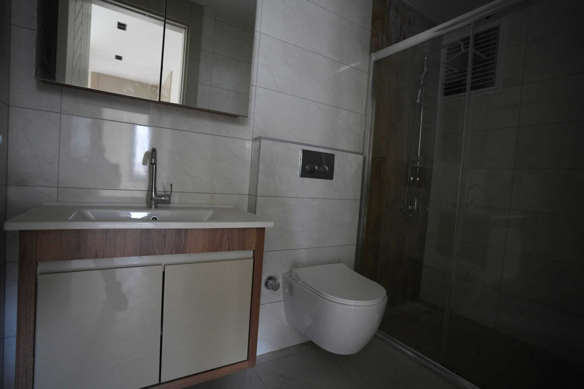 Mersin Erdemli Arpaçbahşiş Özgün Royal 1+1  Havuz Cepheli  Satılık Daire